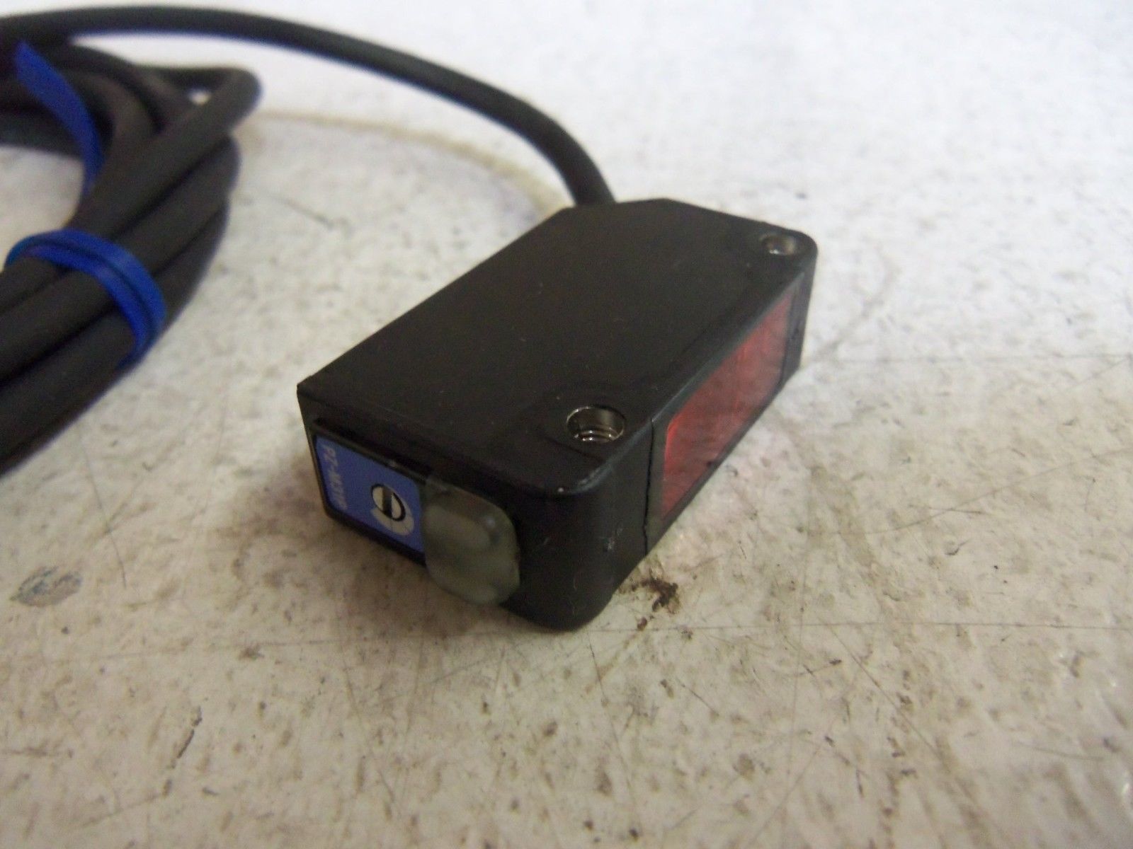 KEYENCE PZ-M31P PHOTOELECTRIC SENSOR *NEW IN BOX*