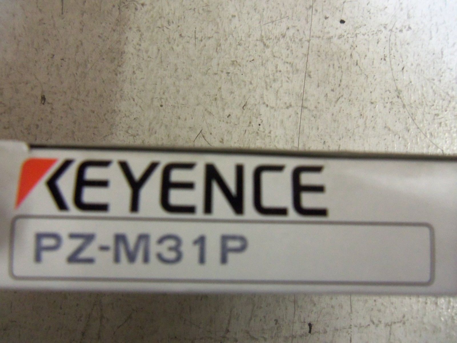 KEYENCE PZ-M31P PHOTOELECTRIC SENSOR *NEW IN BOX*