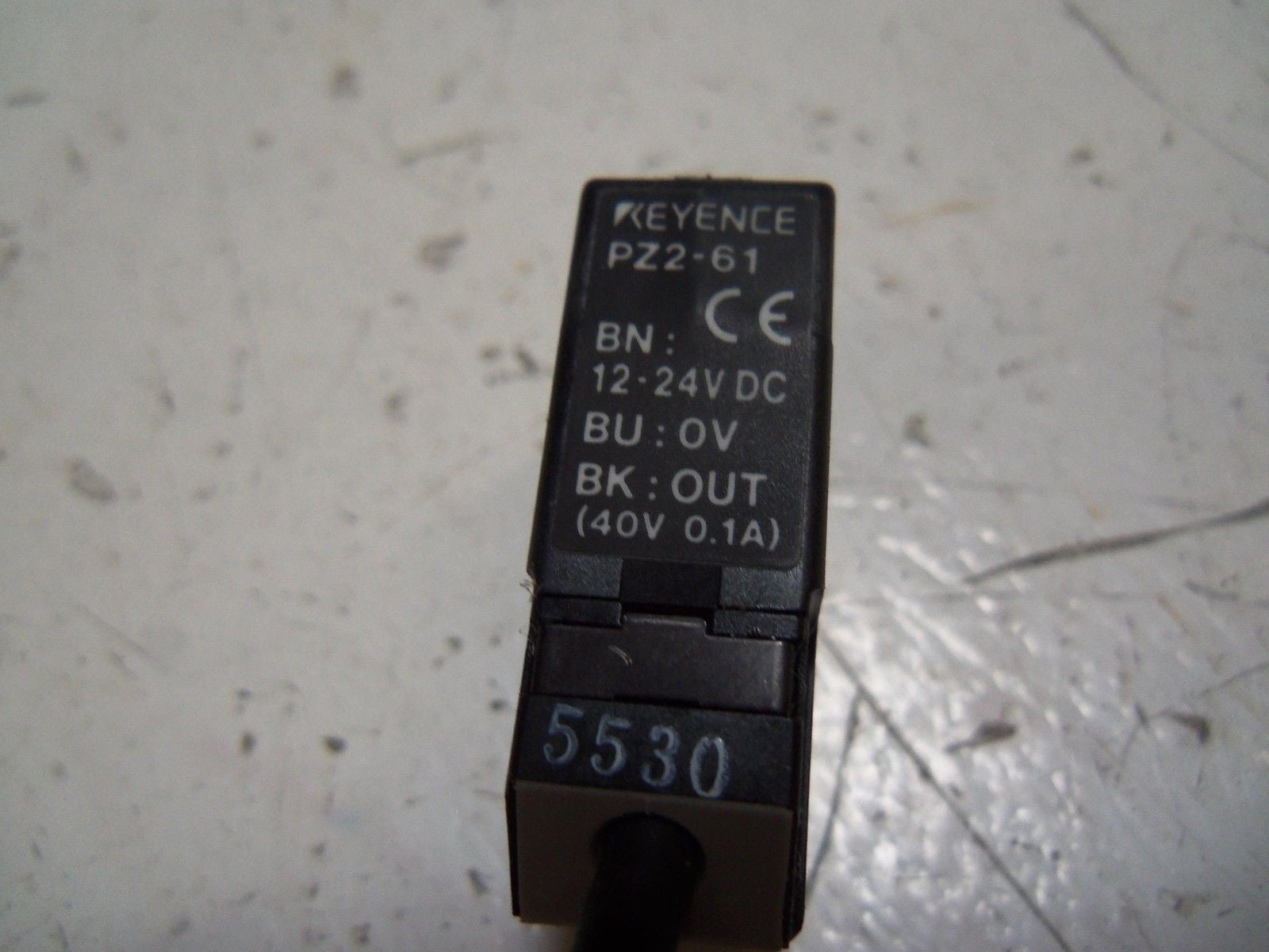 KEYENCE PZ2-61 PHOTOELECTRIC SENSOR *NEW IN BOX*