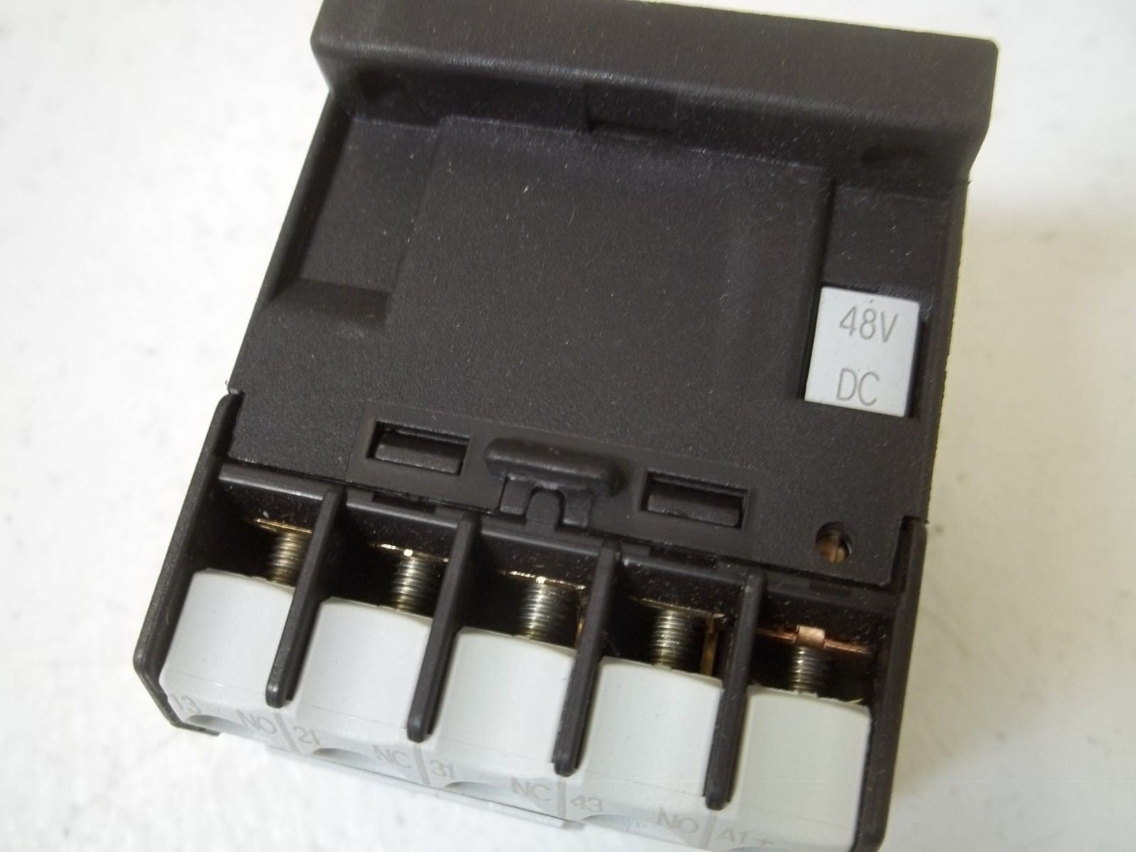 KLOCKNER-MOELLER DILER-22-G CONTACTOR RELAY 48V *NEW NO BOX*