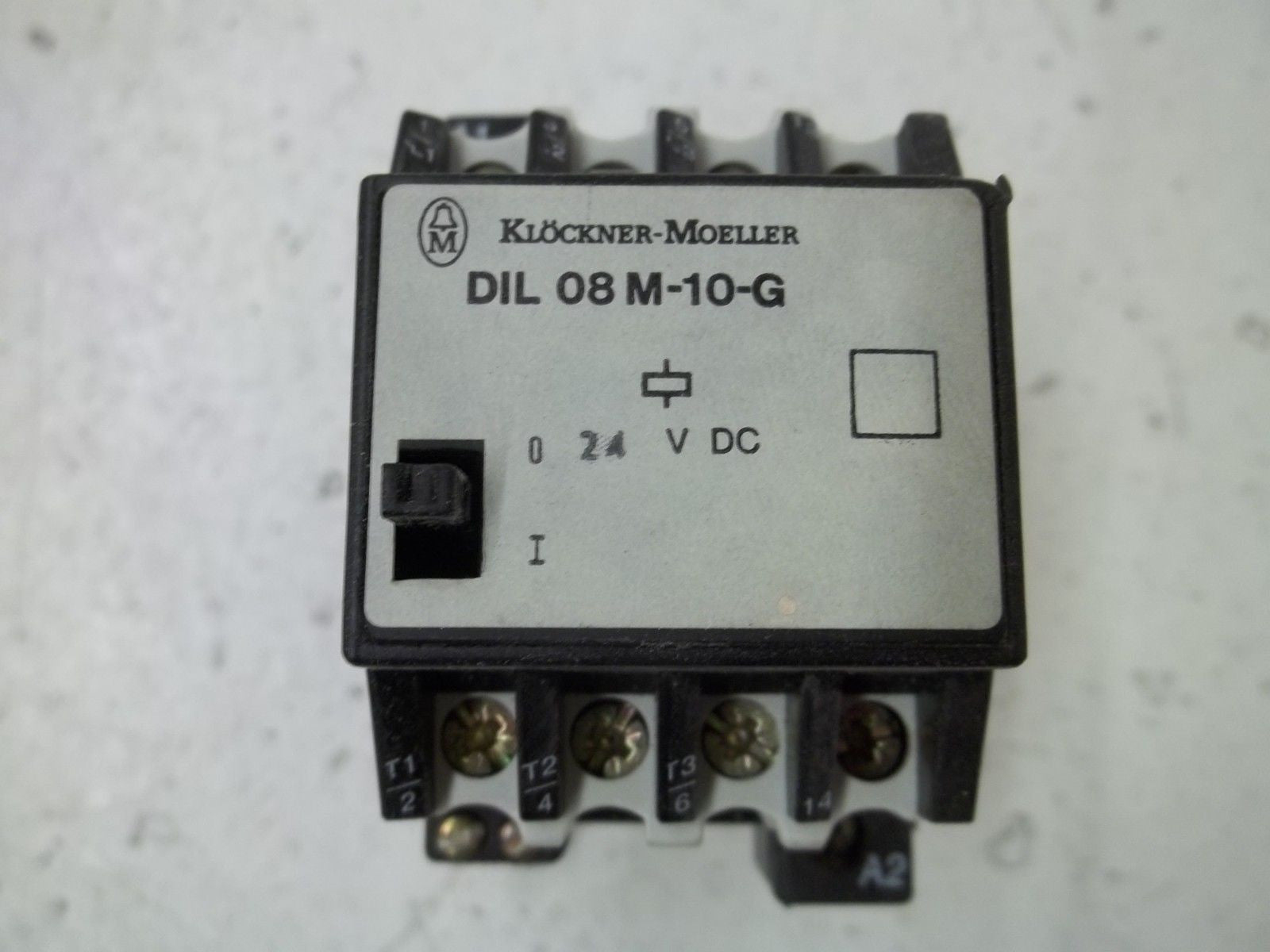 KLOCKNER-MOELLER DIL08M-10-G UNIVERSAL CONTACTOR *NEW IN BOX*
