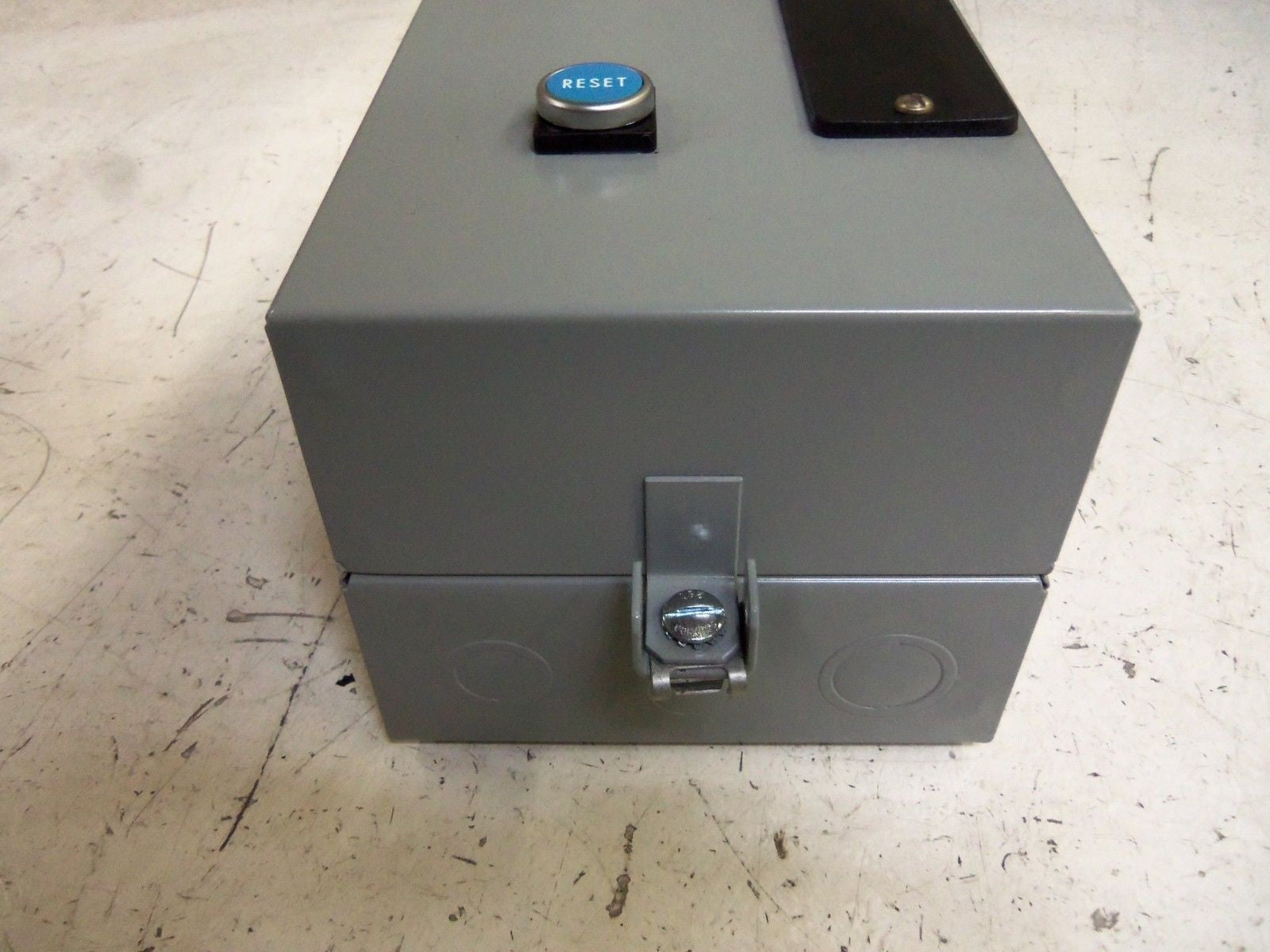 KLOCKNER MOELLER CS3-NA ENCLOSURE *NEW IN BOX*