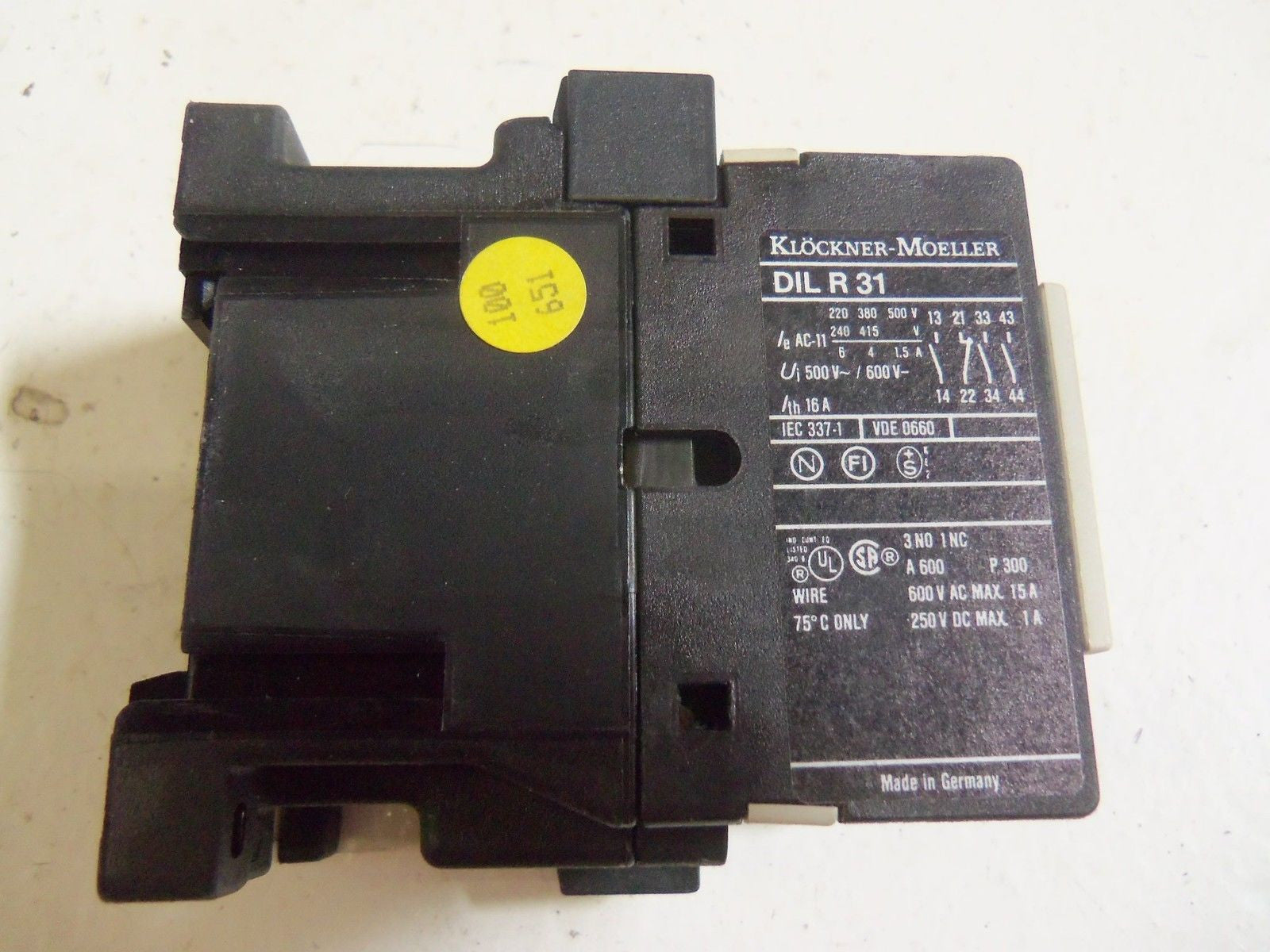 KLOCKNER MOELLER DIL-R31 CONTACTOR 120V *NEW IN BOX* (AS PICTURED)