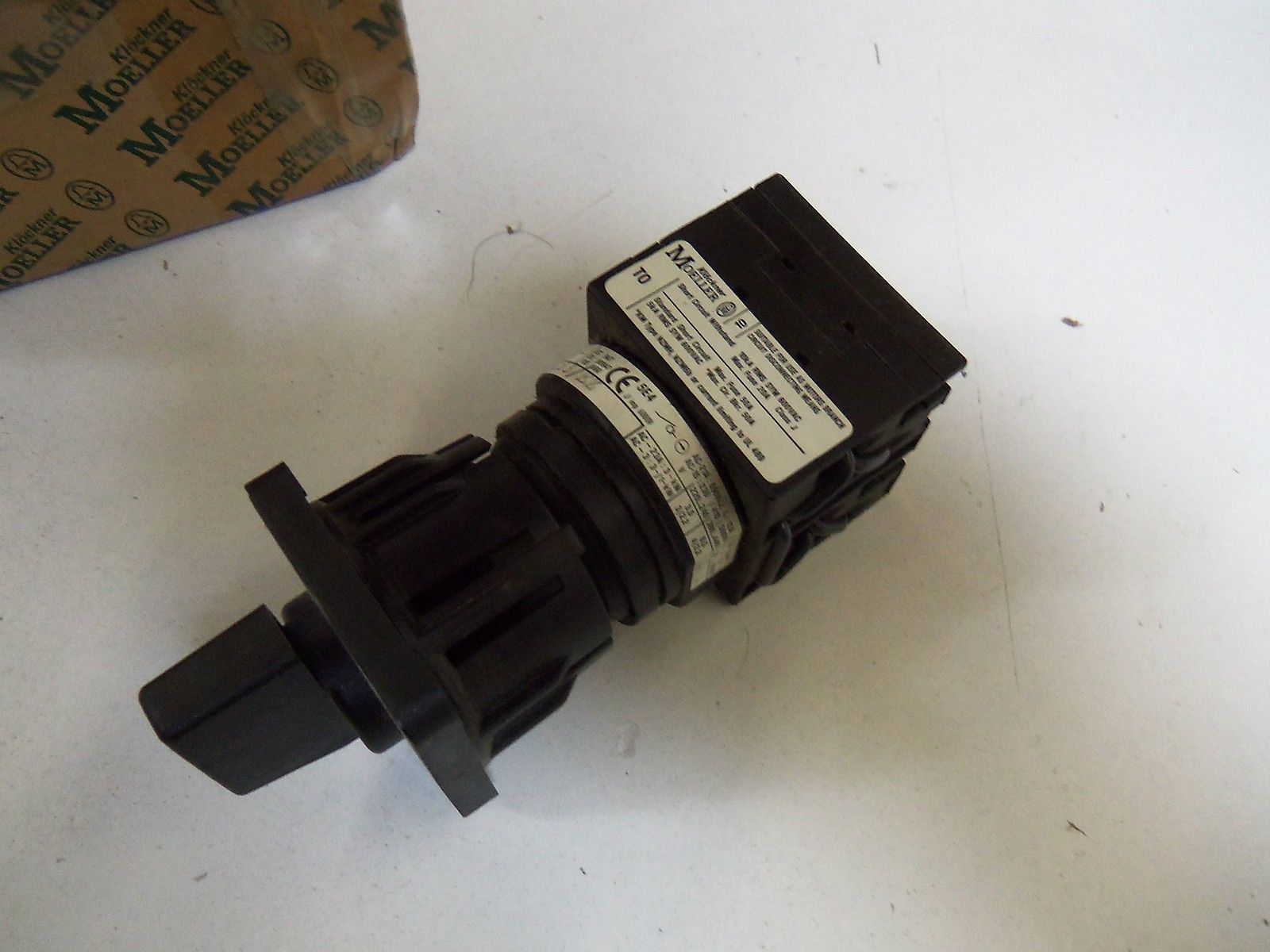 KLOCKNER MOELLER T0-3-8233/EZ ROTARY CAM SWITCH *NEW IN BOX*