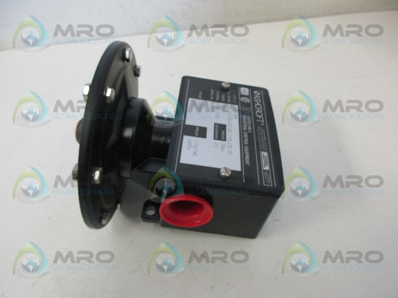 ASHCROFT B424VXFM PRESSURE SWITCH *NEW IN BOX*