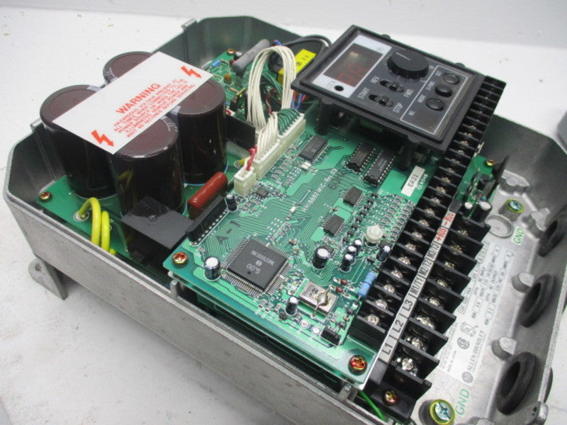 ALLEN BRADLEY 1333-YAA SER.C ADJUSTABLE AC DRIVE 230V  * NEW NO BOX *