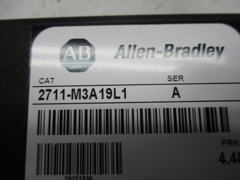 ALLEN BRADLEY 2711-M3A19L1 SER. A FRN 4.48 PANEL VIEW 300 MICRO * NEW IN BOX *