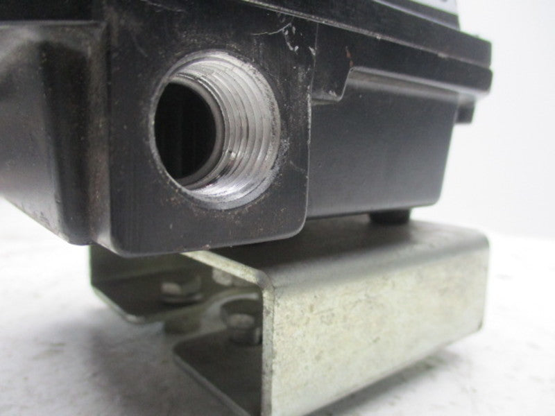 MONITUER FMYB-1220 VALVE POSITION TRANSMITTER * USED &
