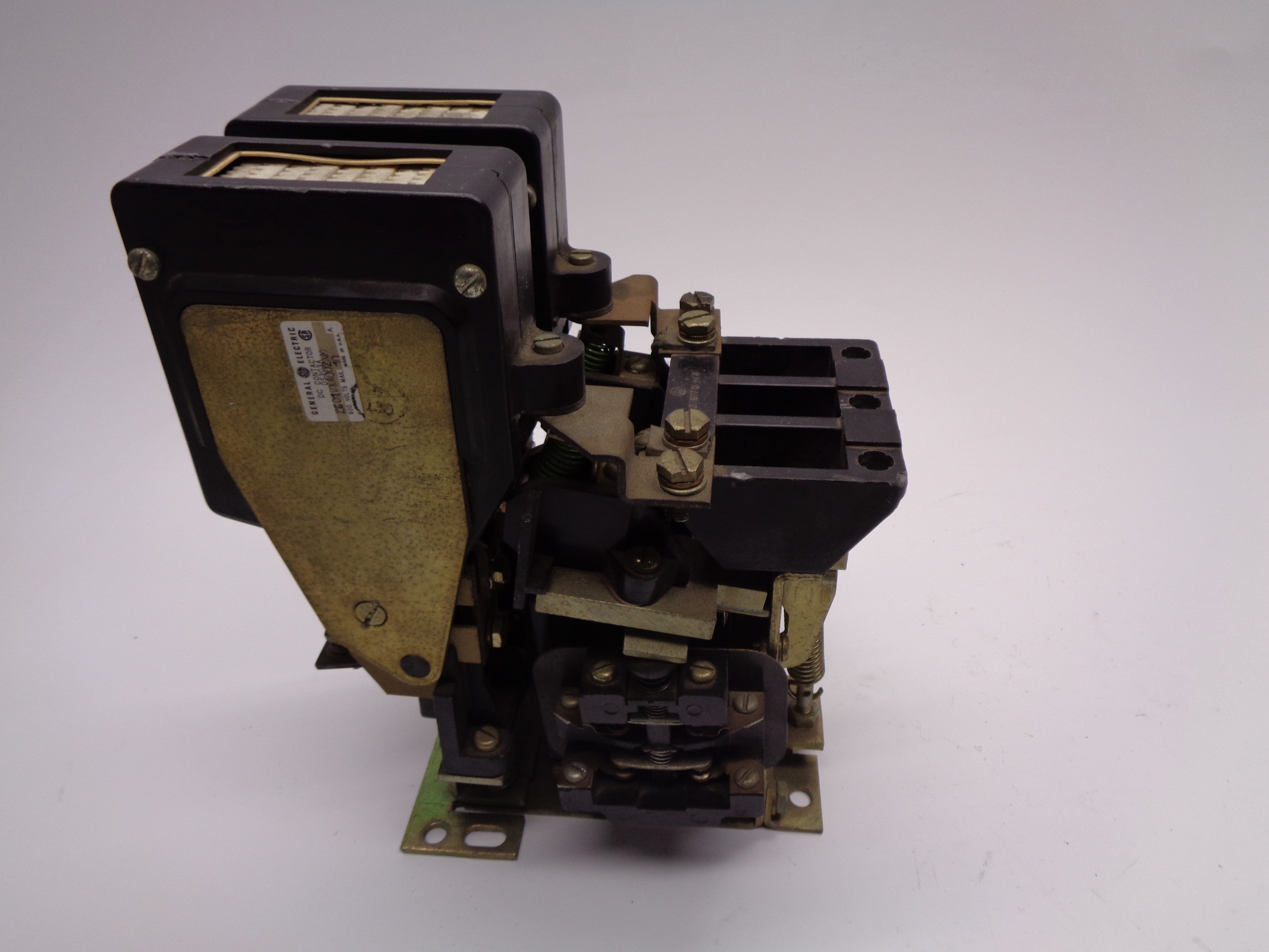 GENERAL ELECTRIC DS303A-2C01DXA002XM 600V 10A NSNP
