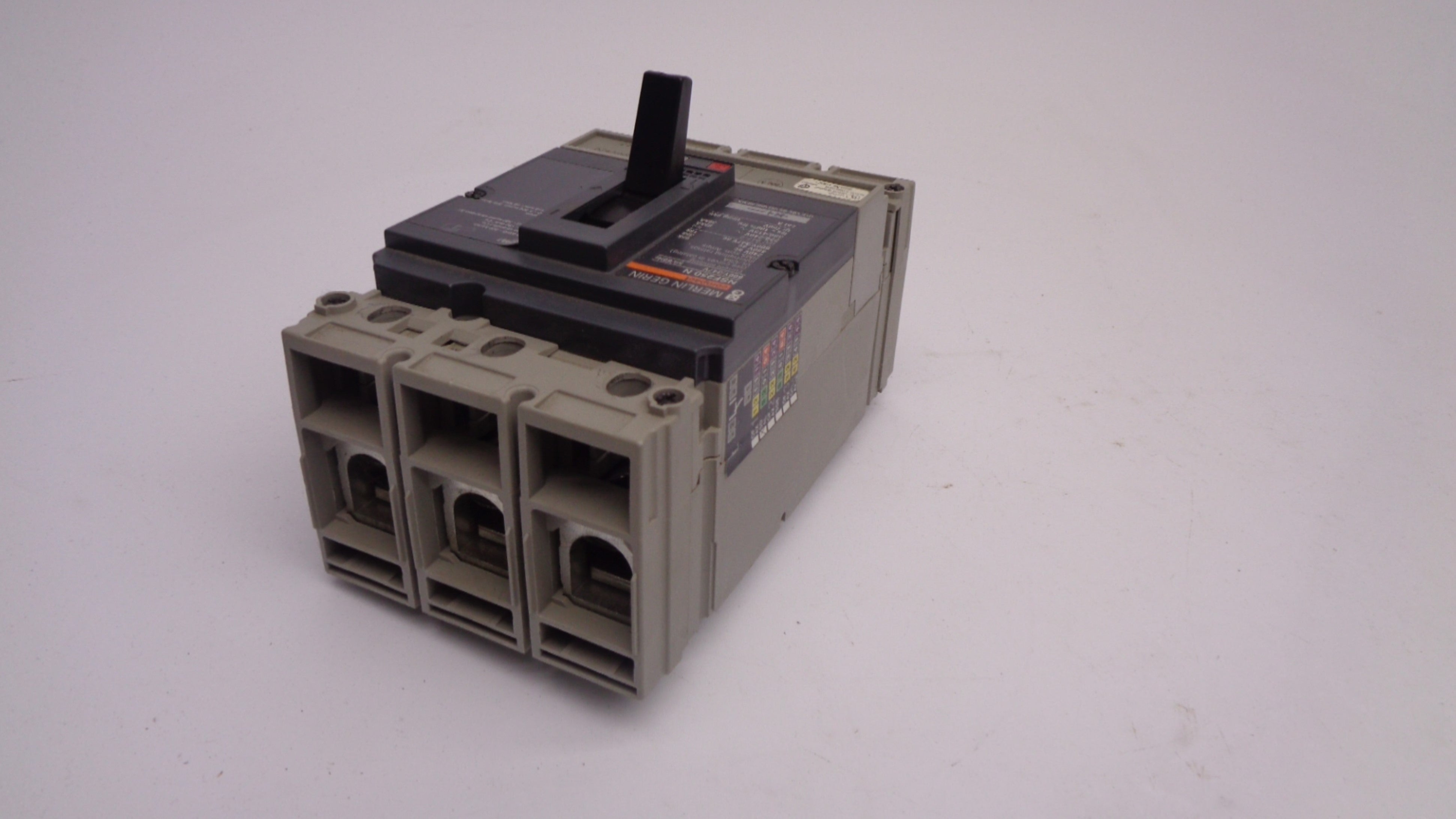MERLIN GERIN NSF250N 25A 600V NSNP