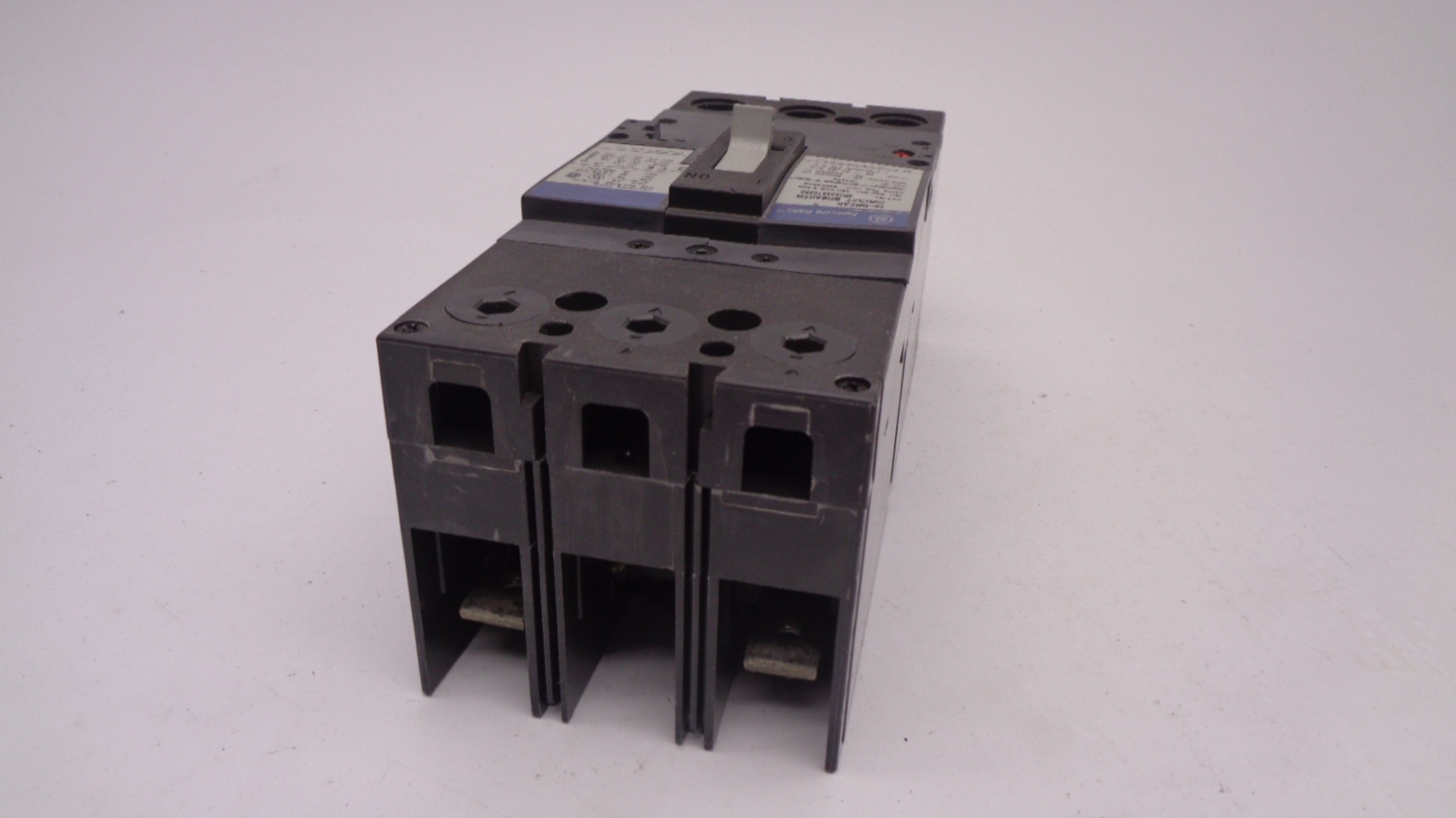 GENERAL ELECTRIC SFHA24AT0250 260A 480V NSNP