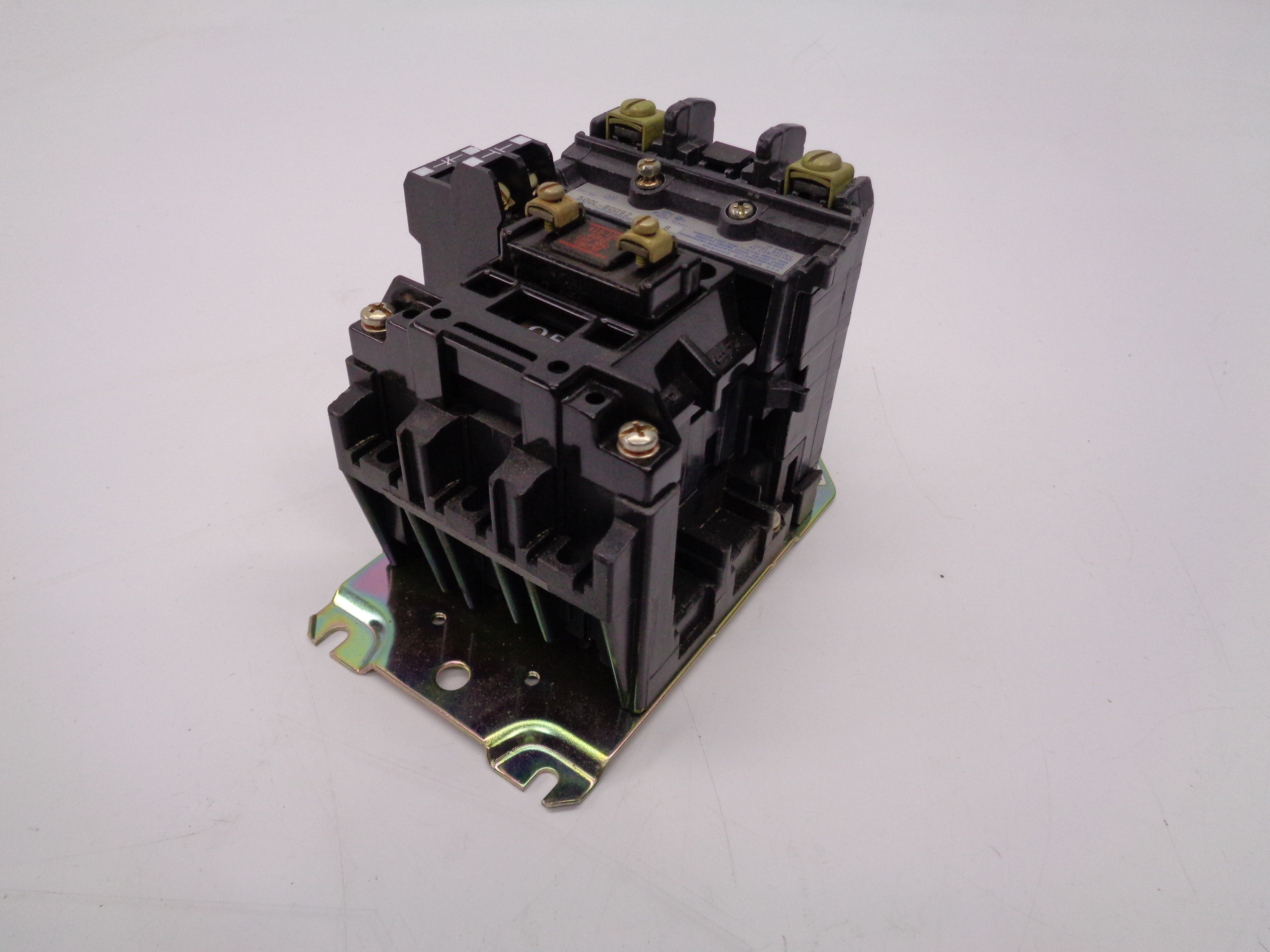 ALLEN BRADLEY 500L-BOD92 SER. B 115V (AS PICTURED) NSNP