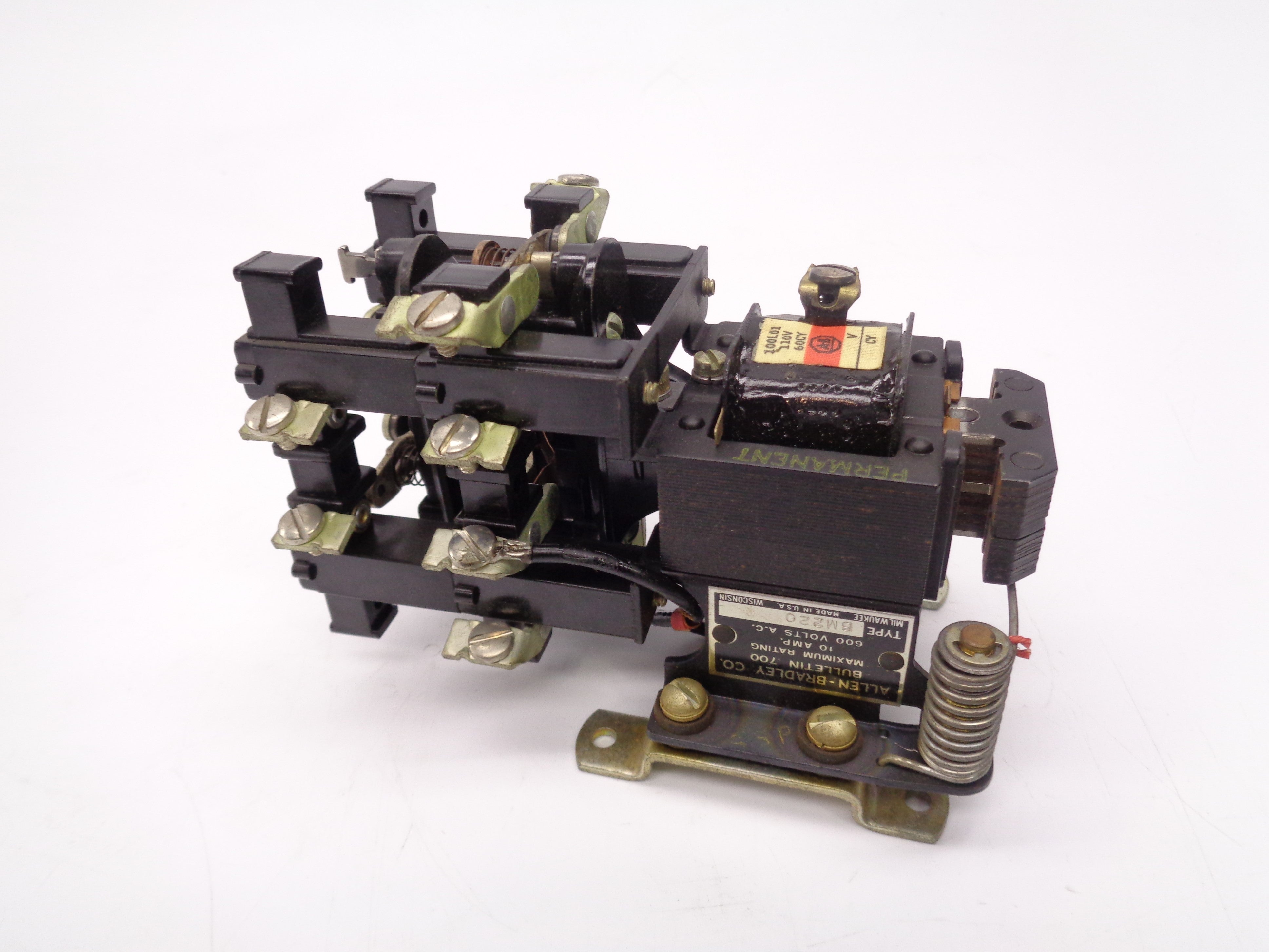 INDUSTRIAL SPARE PART 700-BM220 10A 110V (BR/GR) NSMP