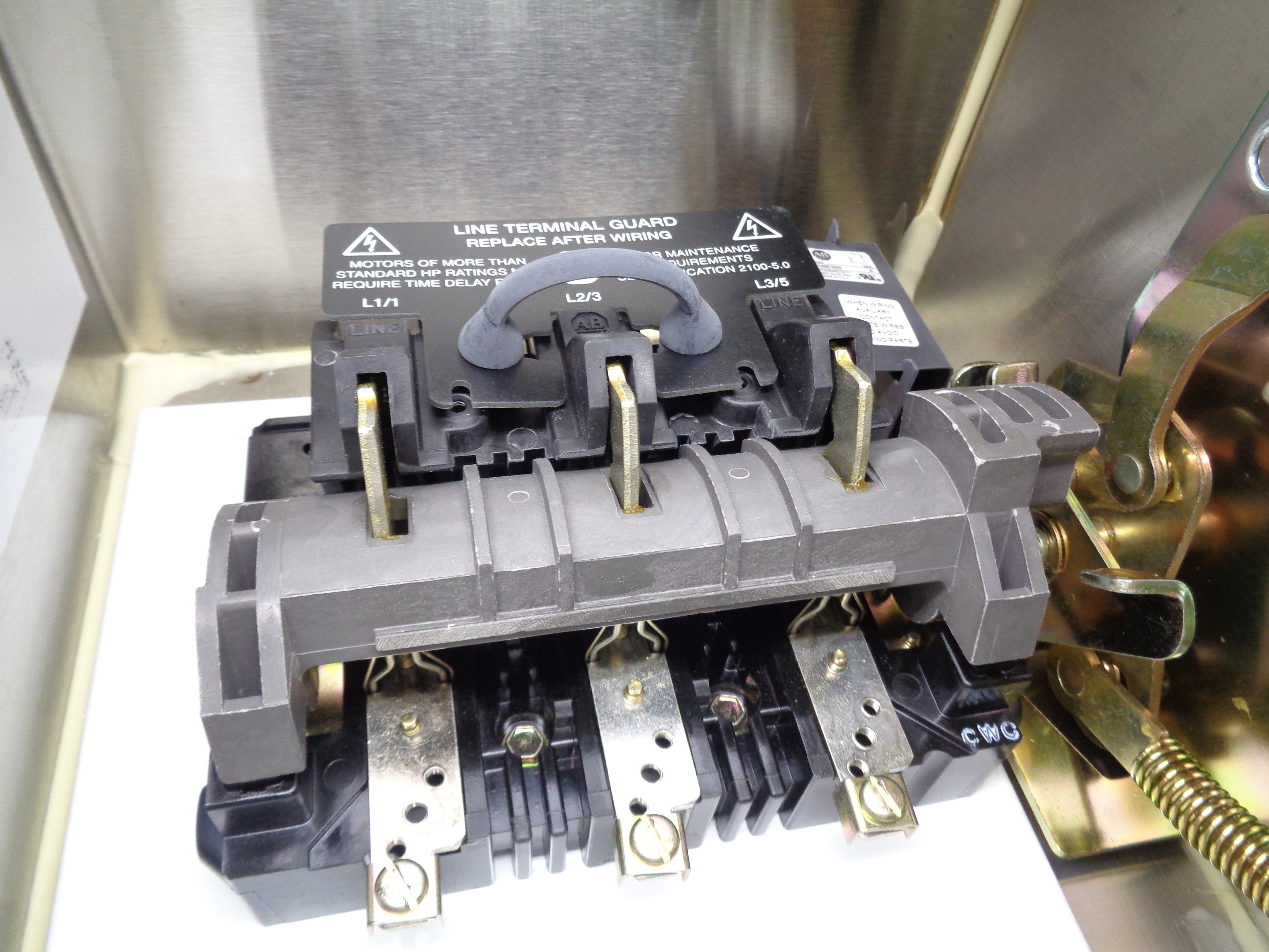 ALLEN BRADLEY 1494G-BC3N-420 SER. 1 (BR/WH) NSMP