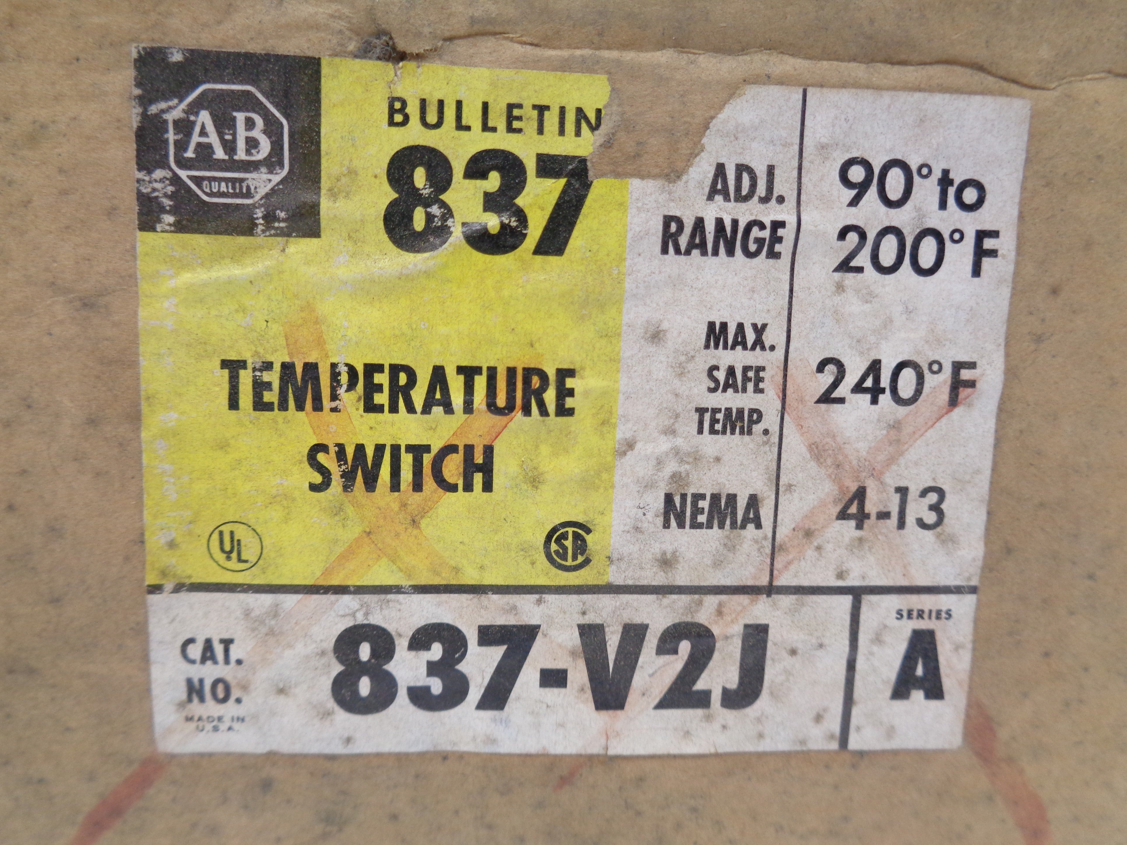 ALLEN BRADLEY 837-V2J SER. A (BR/YL) NSMP