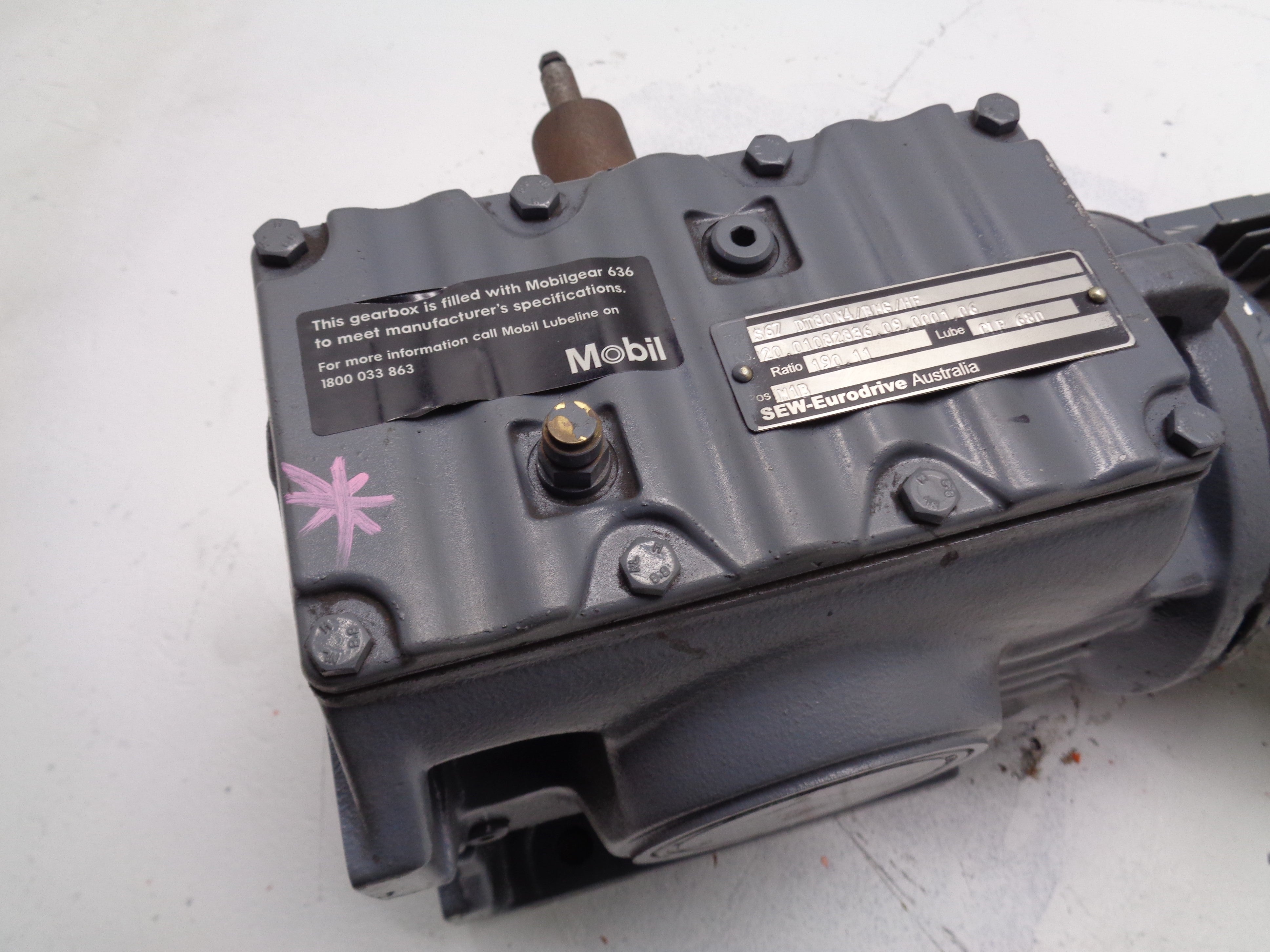 SEW-EURODRIVE S67DT80N4/BMG/HF REMAN