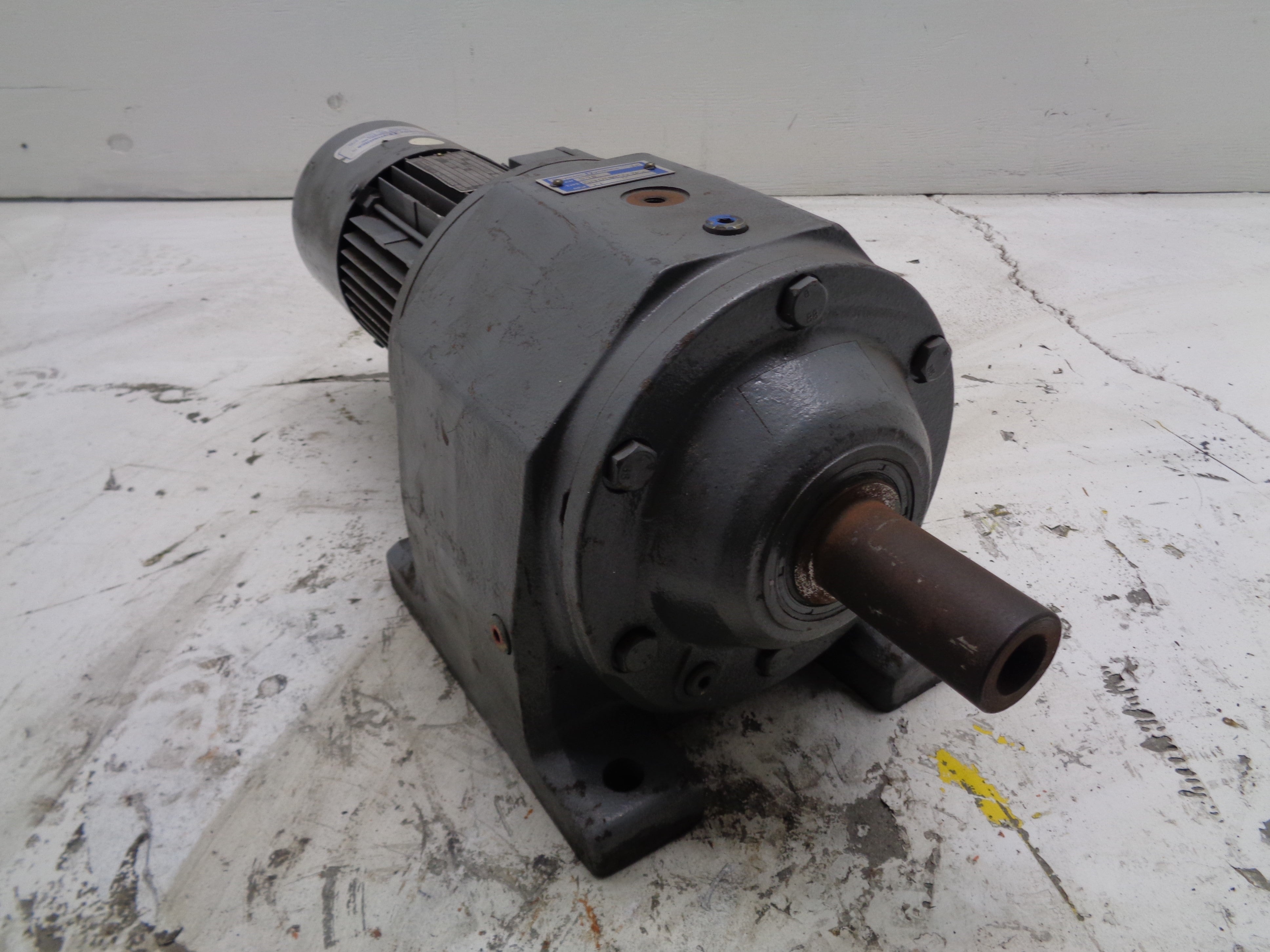 SEW-EURODRIVE R73DT80N4BM1 UNMP