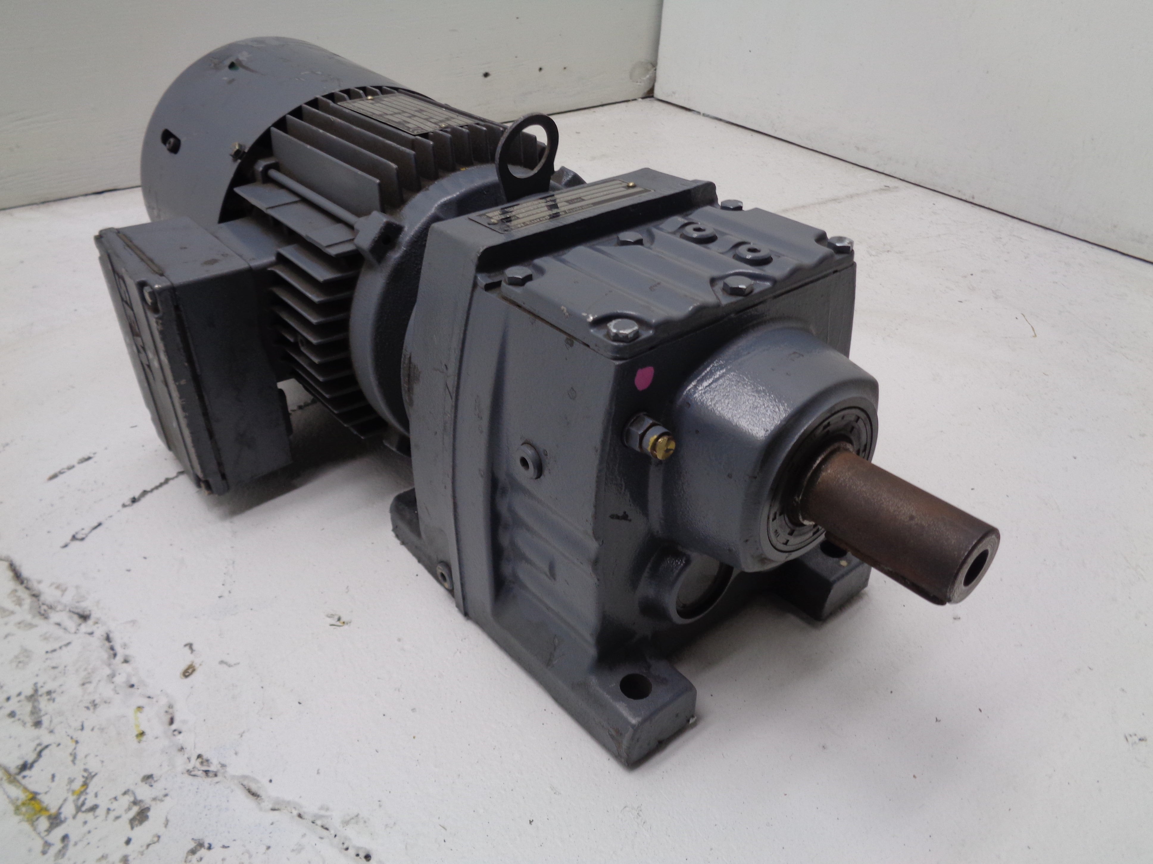 SEW-EURODRIVE R47DT90L4/BMG/HF REMAN