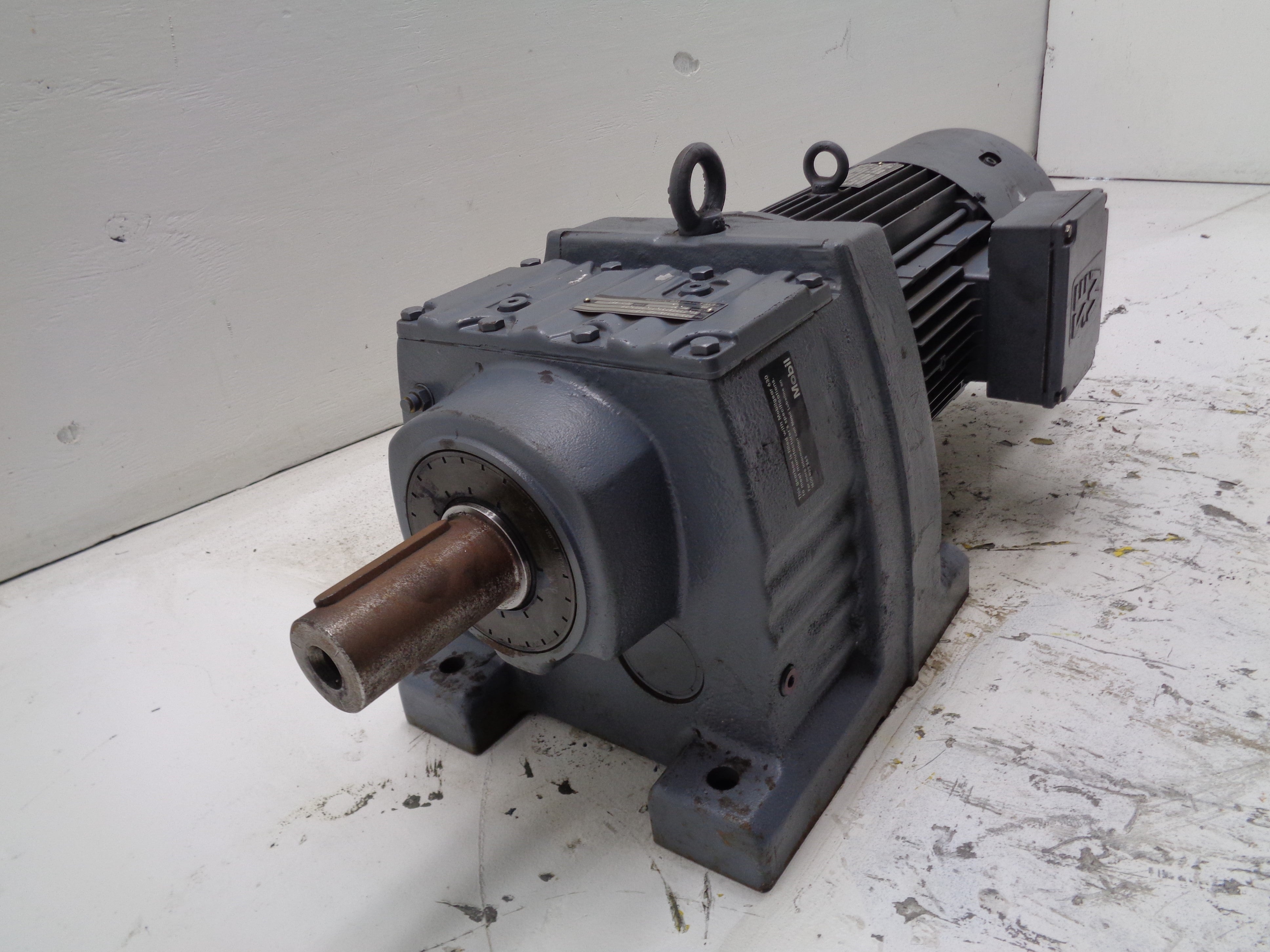 SEW-EURODRIVE R87DV112M4/BMG/HF REMAN