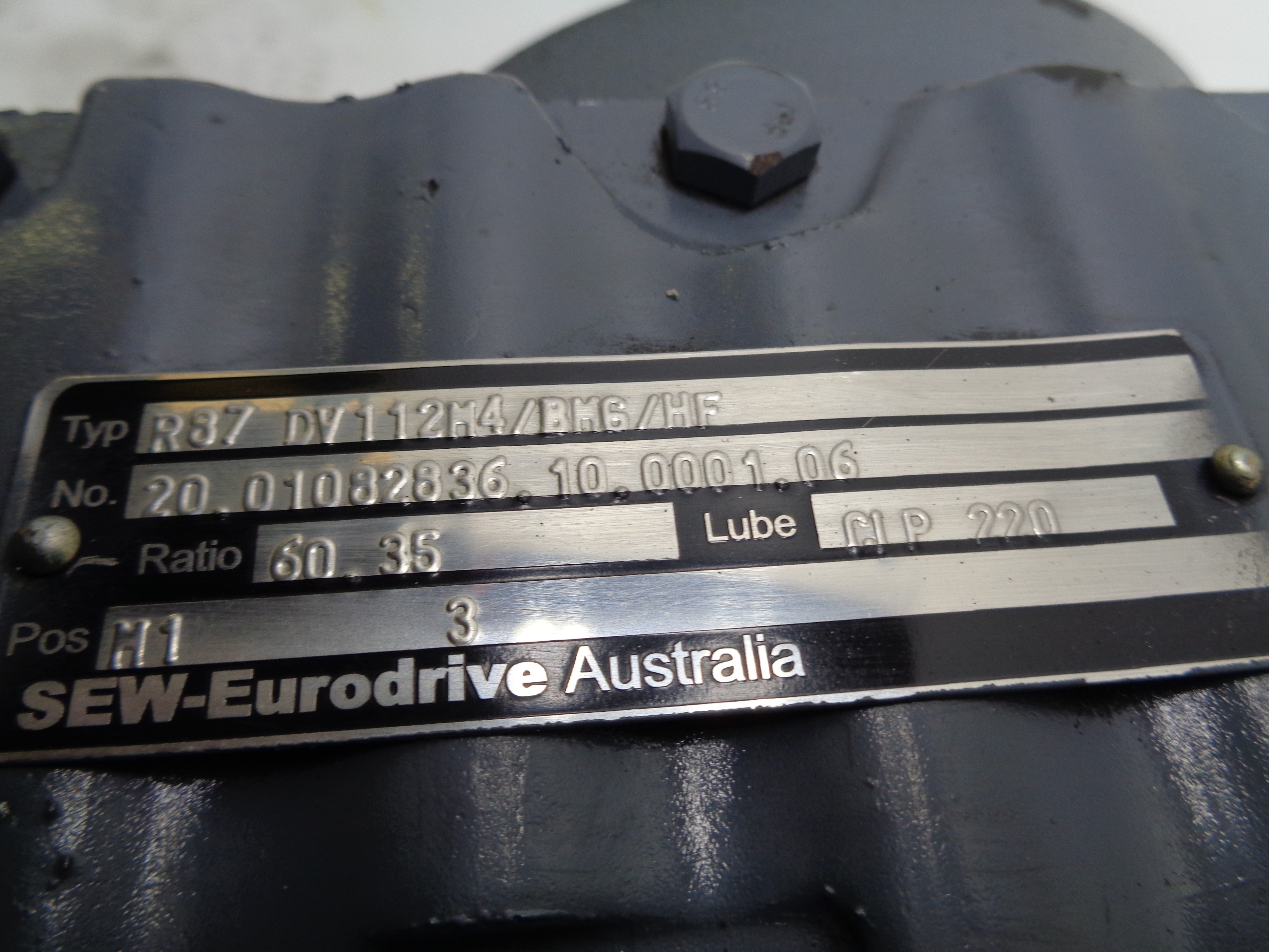 SEW-EURODRIVE R87DV112M4/BMG/HF REMAN
