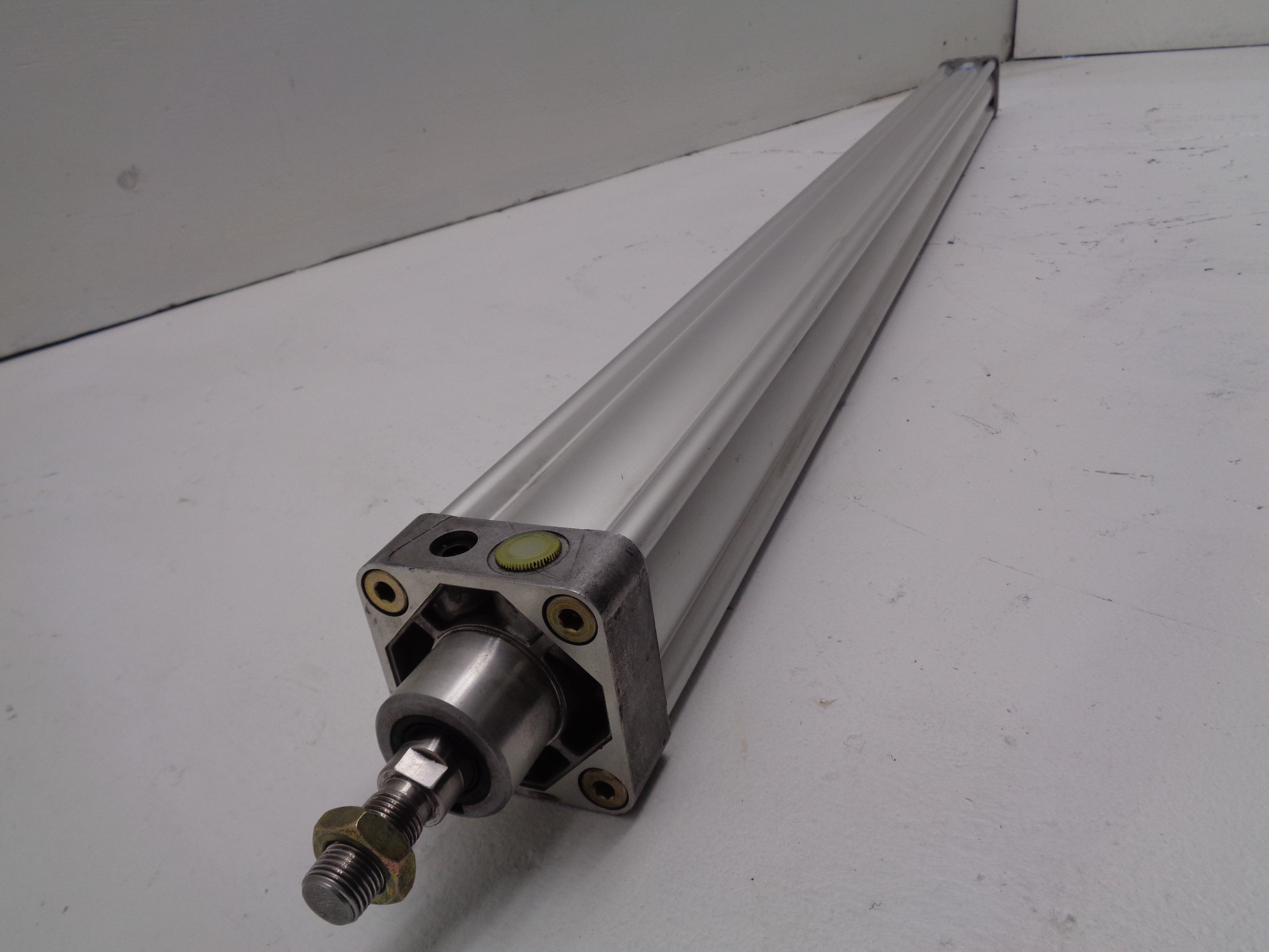 FESTO DNU-63-1200-PPV-A NSNP