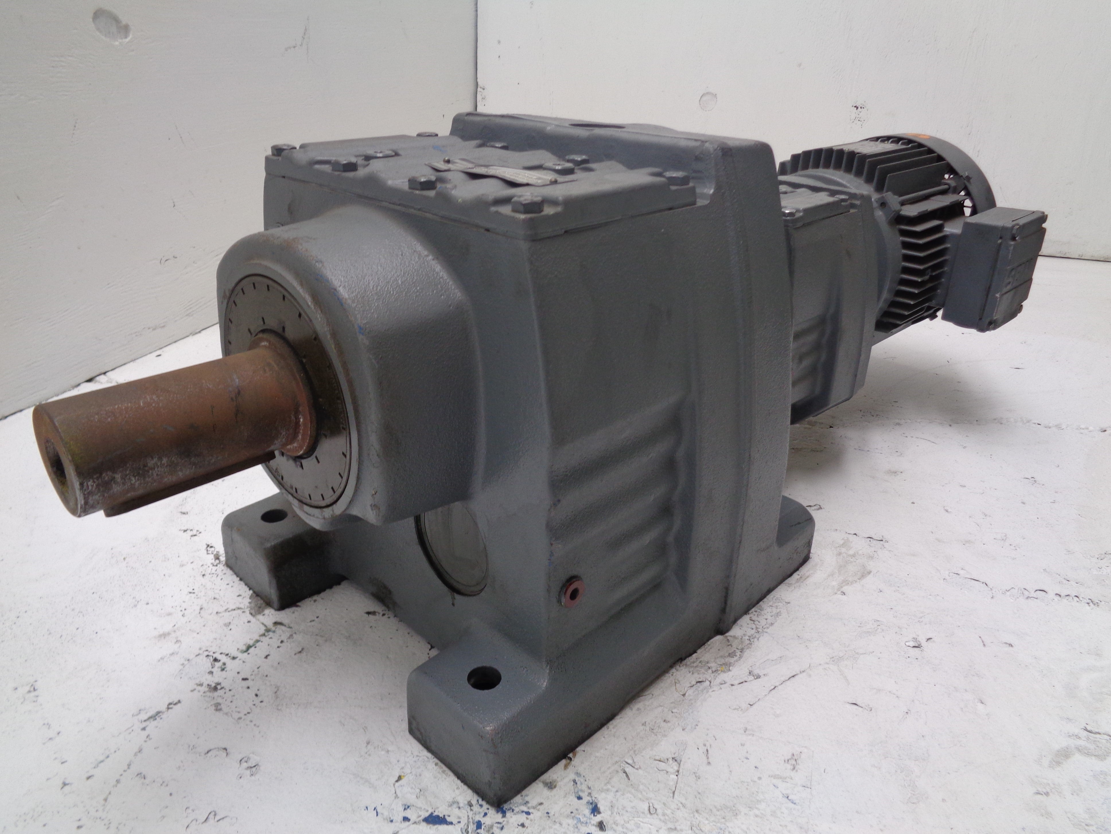 SEW-EURODRIVE R87R57DT90S4 NSNP