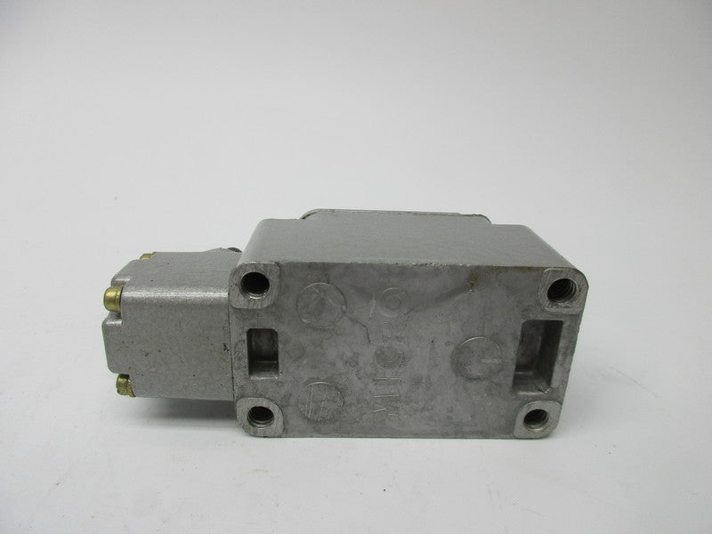 MICRO SWITCH 1LS2-L NSMP