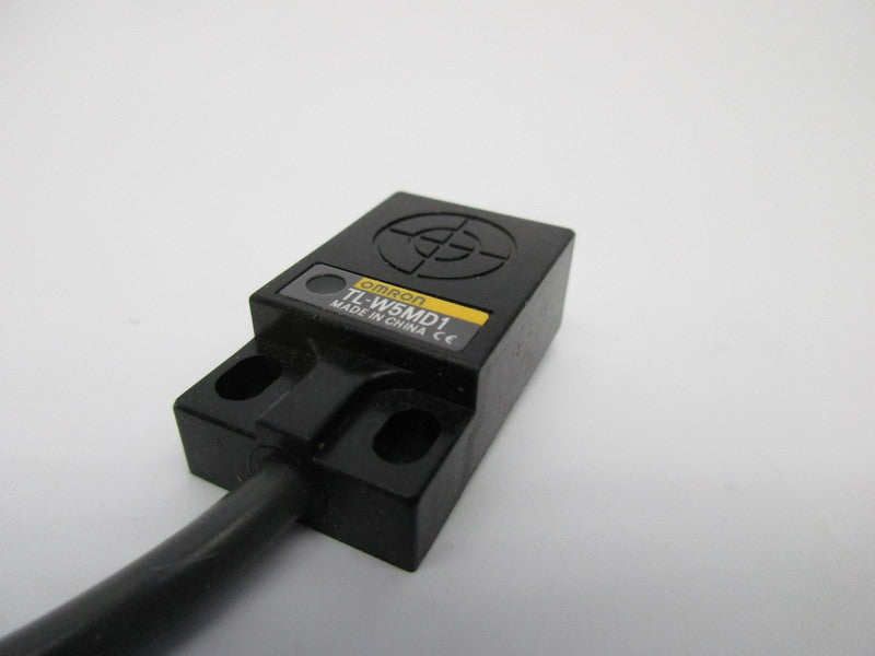 OMRON TL-W5MD1 NSMP