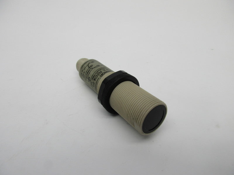 OMRON E3F2-R2C4-P1 UNMP