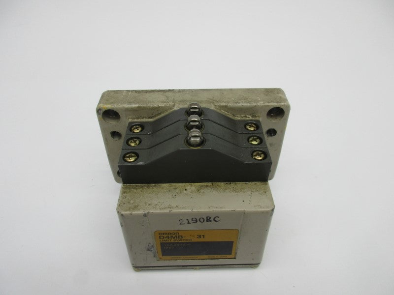 OMRON D4MB-331 UNMP
