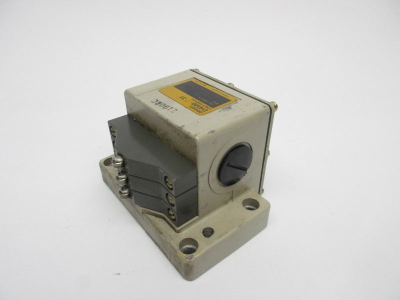 OMRON D4MB-331 UNMP