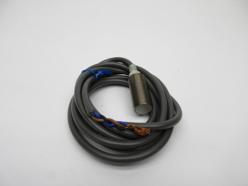 OMRON E2E-X5E1 UNMP