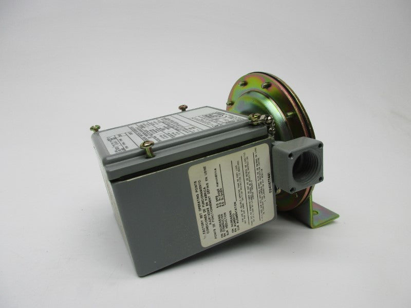 SQUARE D 9012GAW-1 SER. C 5PSI NSMP
