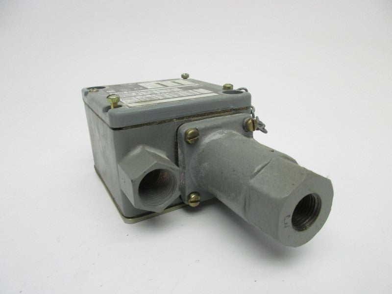 ALLEN BRADLEY 836T-T352J SER. A UNMP