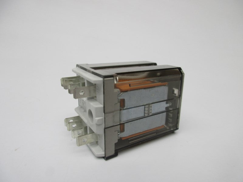 ALLEN BRADLEY 700-HB32A1 SER.E 15A 120VAC UNMP