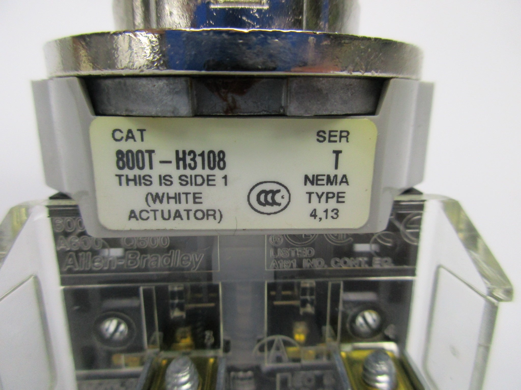 ALLEN BRADLEY 800T-H3108D1 SER. T (W/ KEY) (WH) NSMP