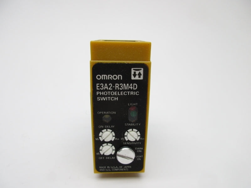OMRON E3A2-R3M4D NSMP