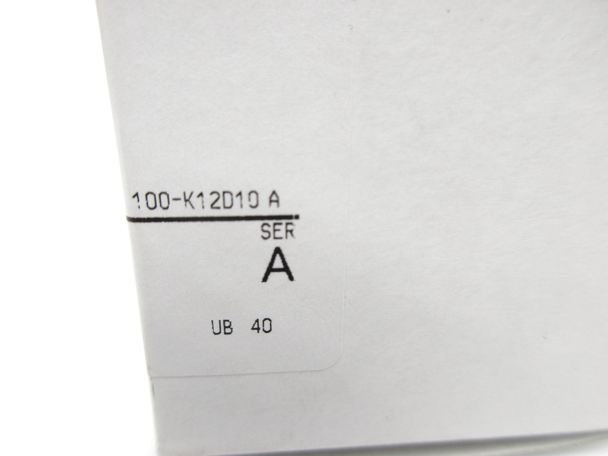 ALLEN BRADLEY 100-K12D10 SER. A 110/120V (WH) NSMP