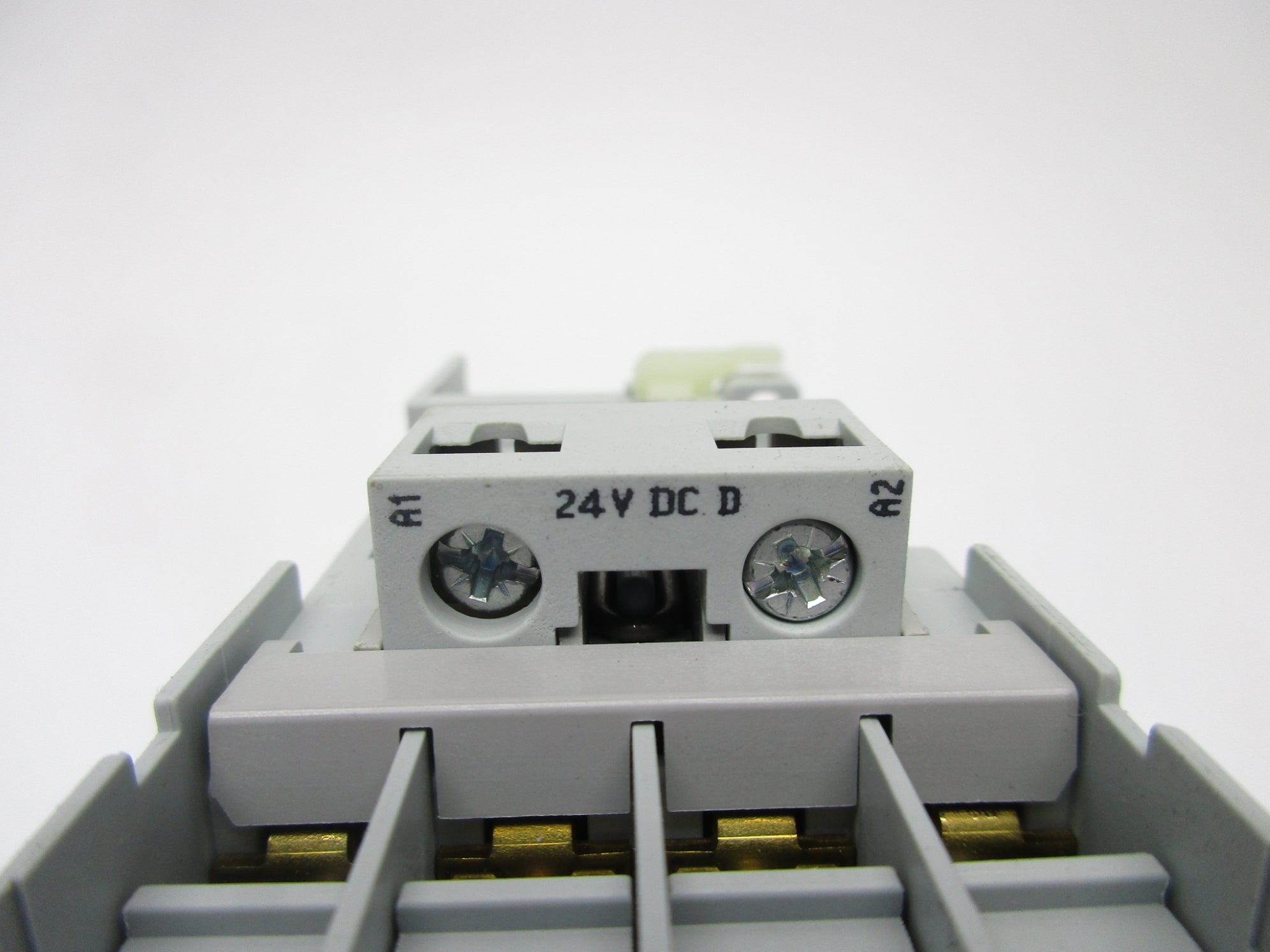 ALLEN BRADLEY 100-C09DJ10 SER. A 24VDC 32A NSNP