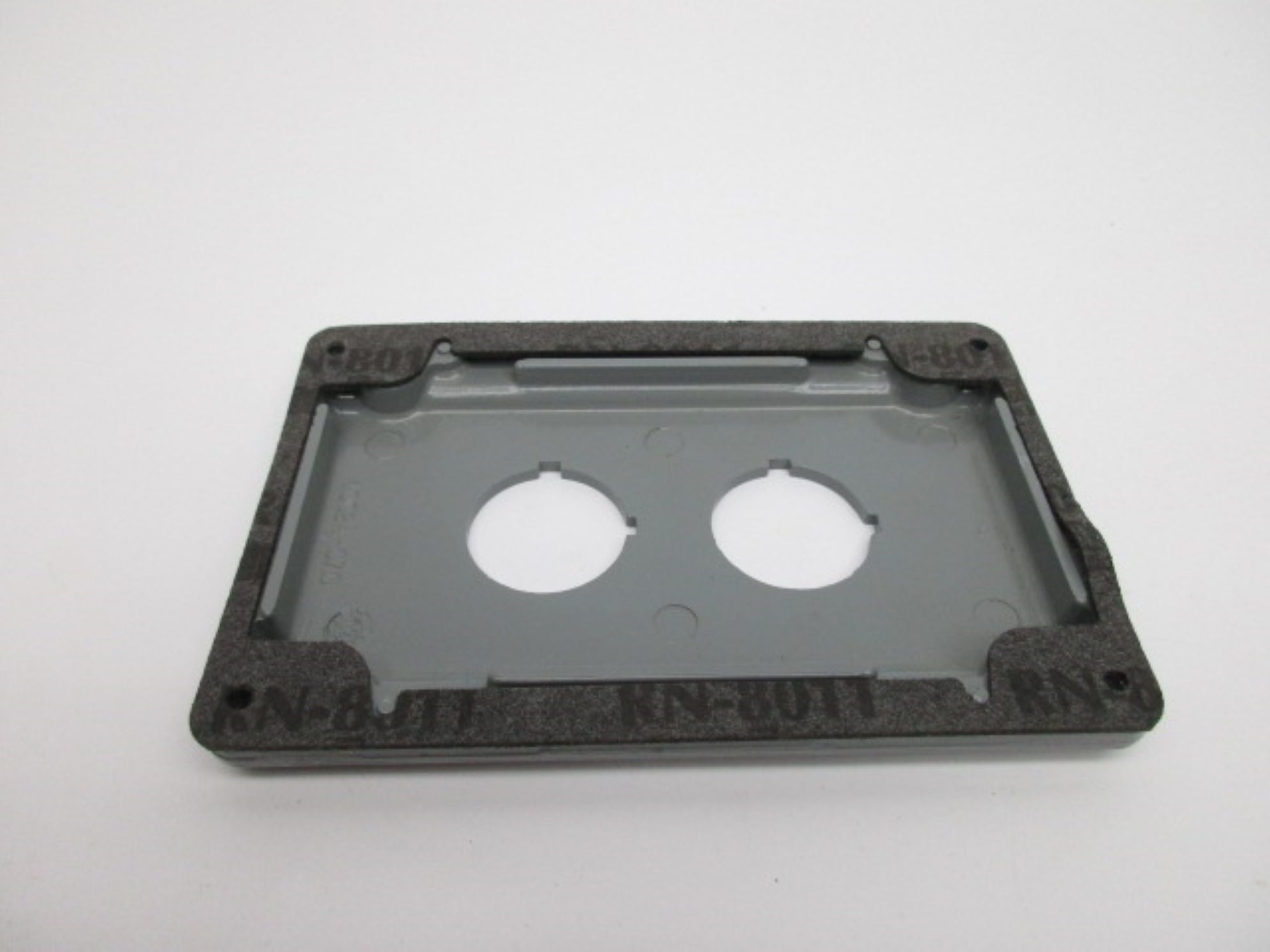 INDUSTRIAL SPARE PART 40024-070 (AS PICTURED) NSNP
