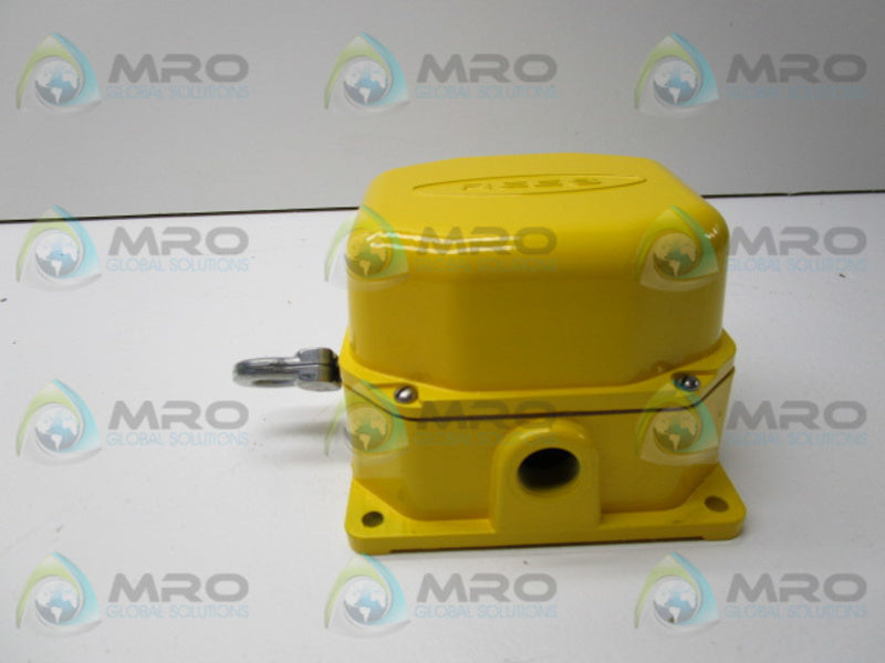 REES 04944-700 * NEW IN BOX *