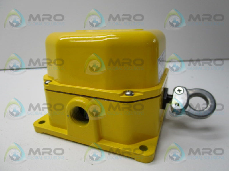 REES 04944-700 * NEW IN BOX *