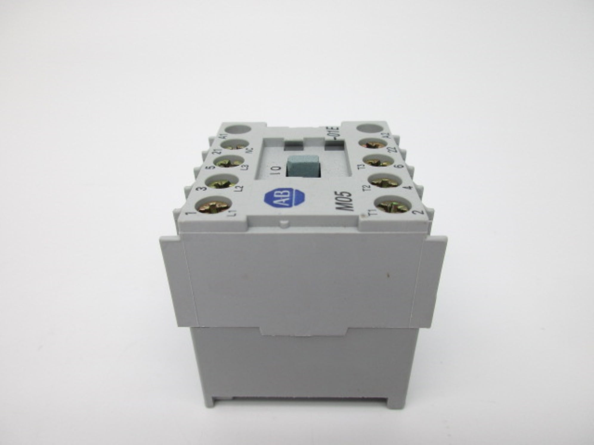 ALLEN BRADLEY 100-M05ND31 SER. A 110/110-120VAC NSNP