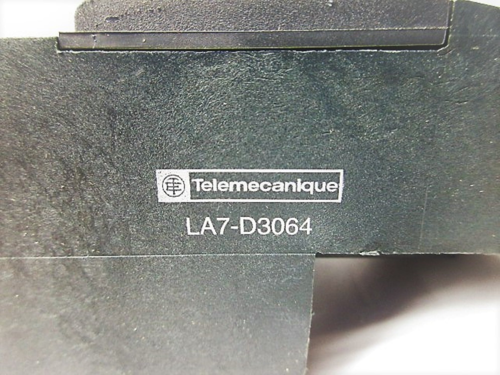 TELEMECANIQUE LA7D3064 NSNP