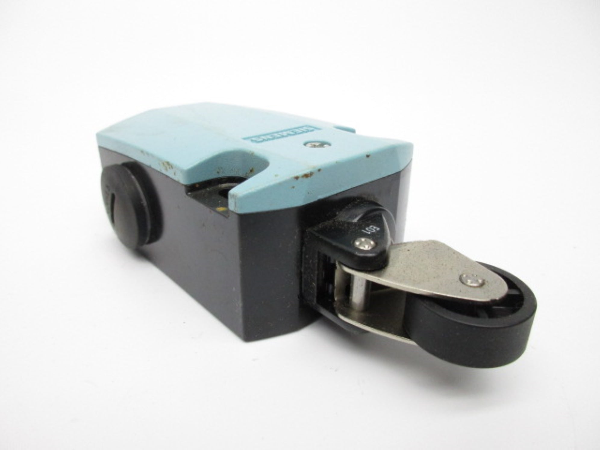 SIEMENS 3SE5122-0BE01 230VAC 3A NSNP