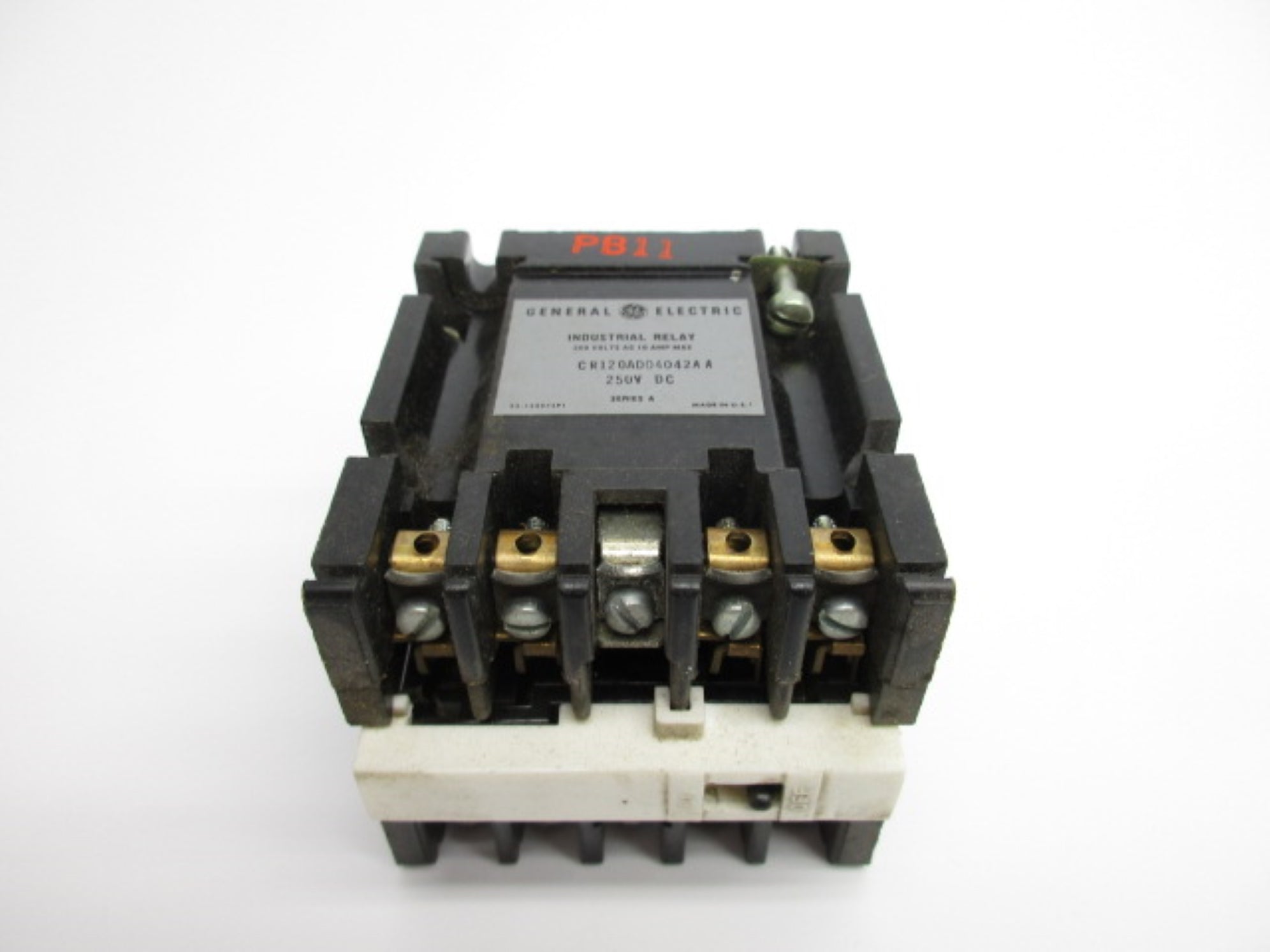 GENERAL ELECTRIC CR120AD04042AA SER. A 250V NSNP