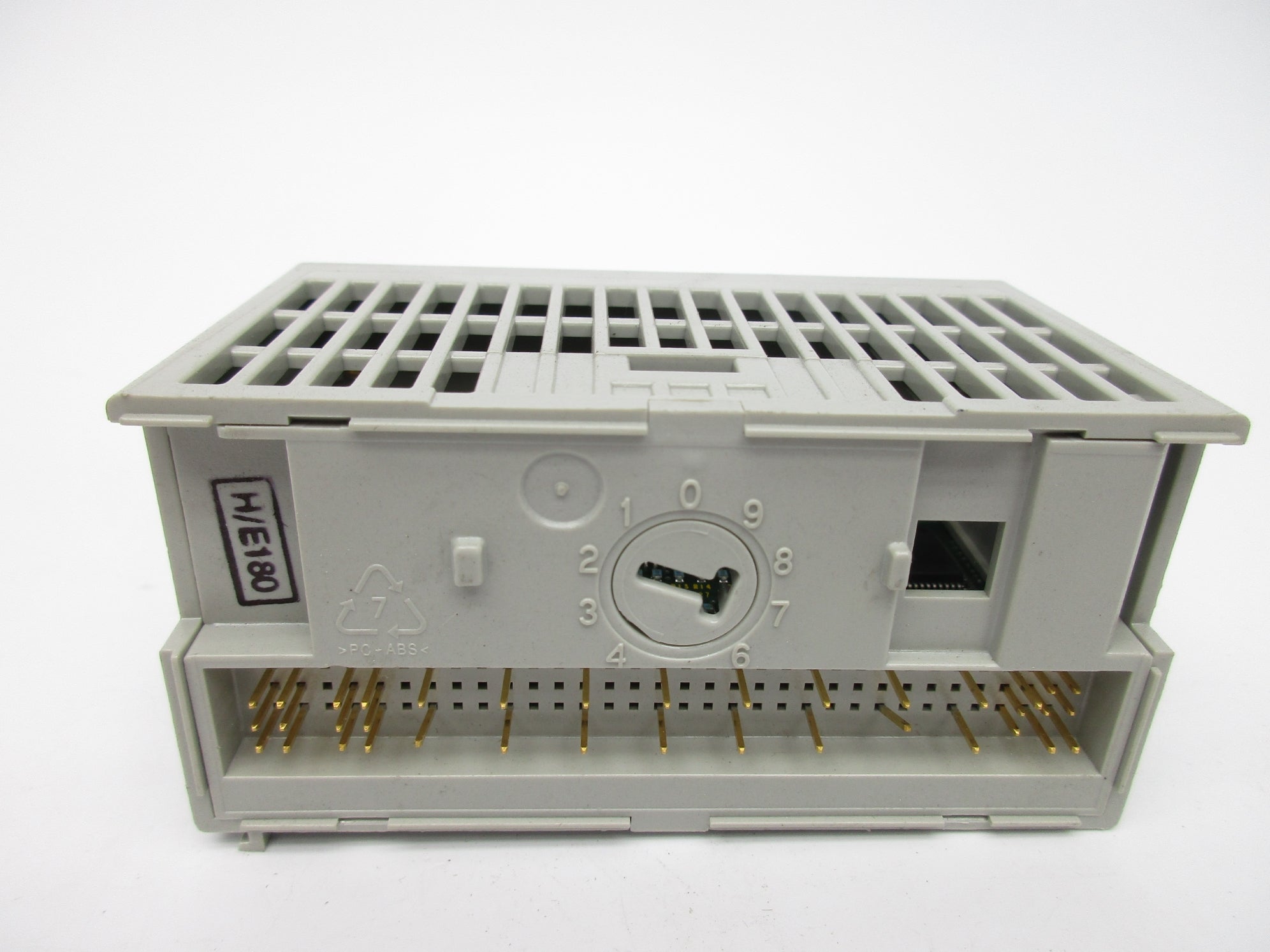 ALLEN BRADLEY 1794-OB16P SER. A 10-31.2VDC UNMP