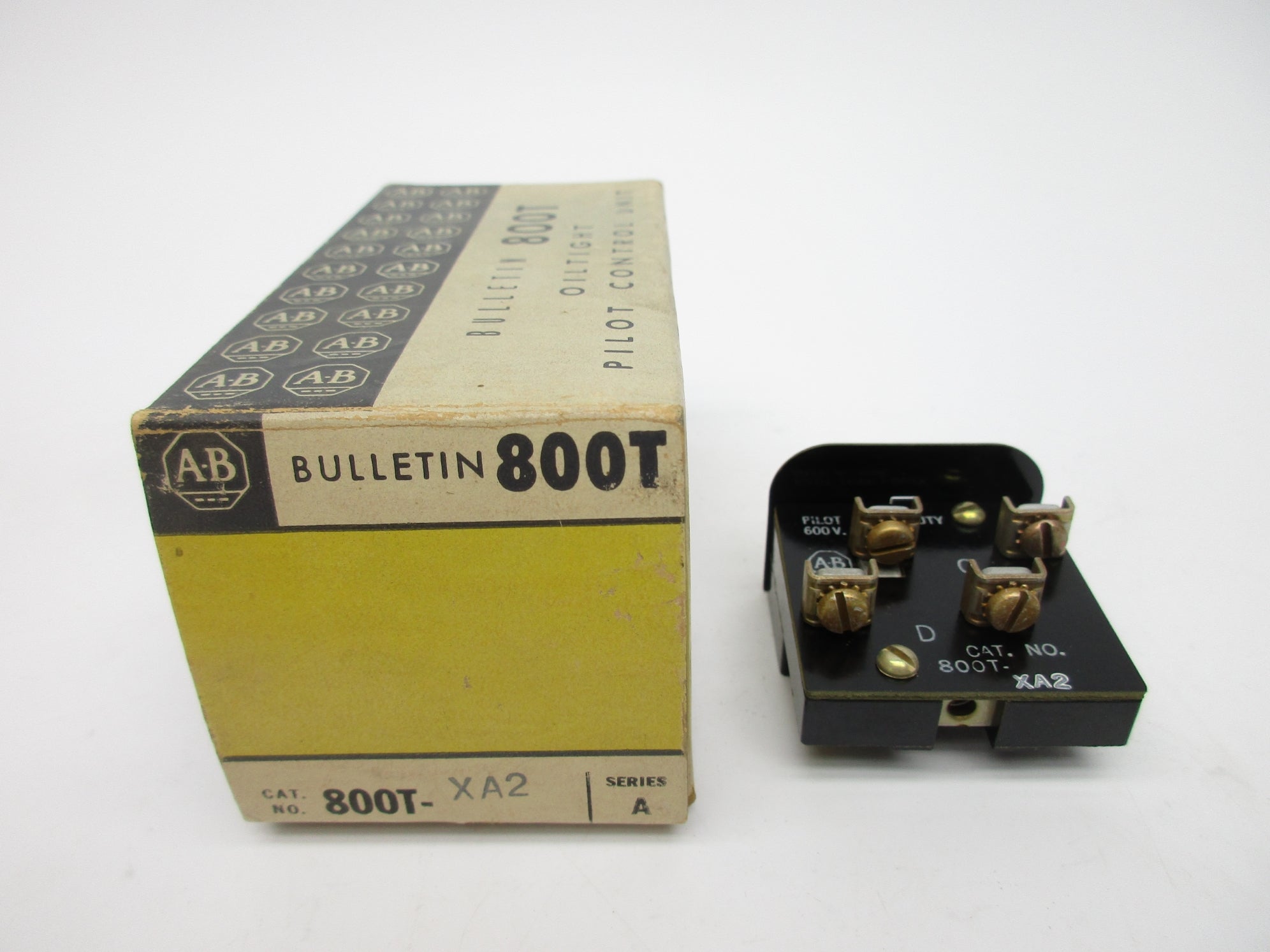 ALLEN BRADLEY 800T-XA2 SER. A (BK/YL) NSMP