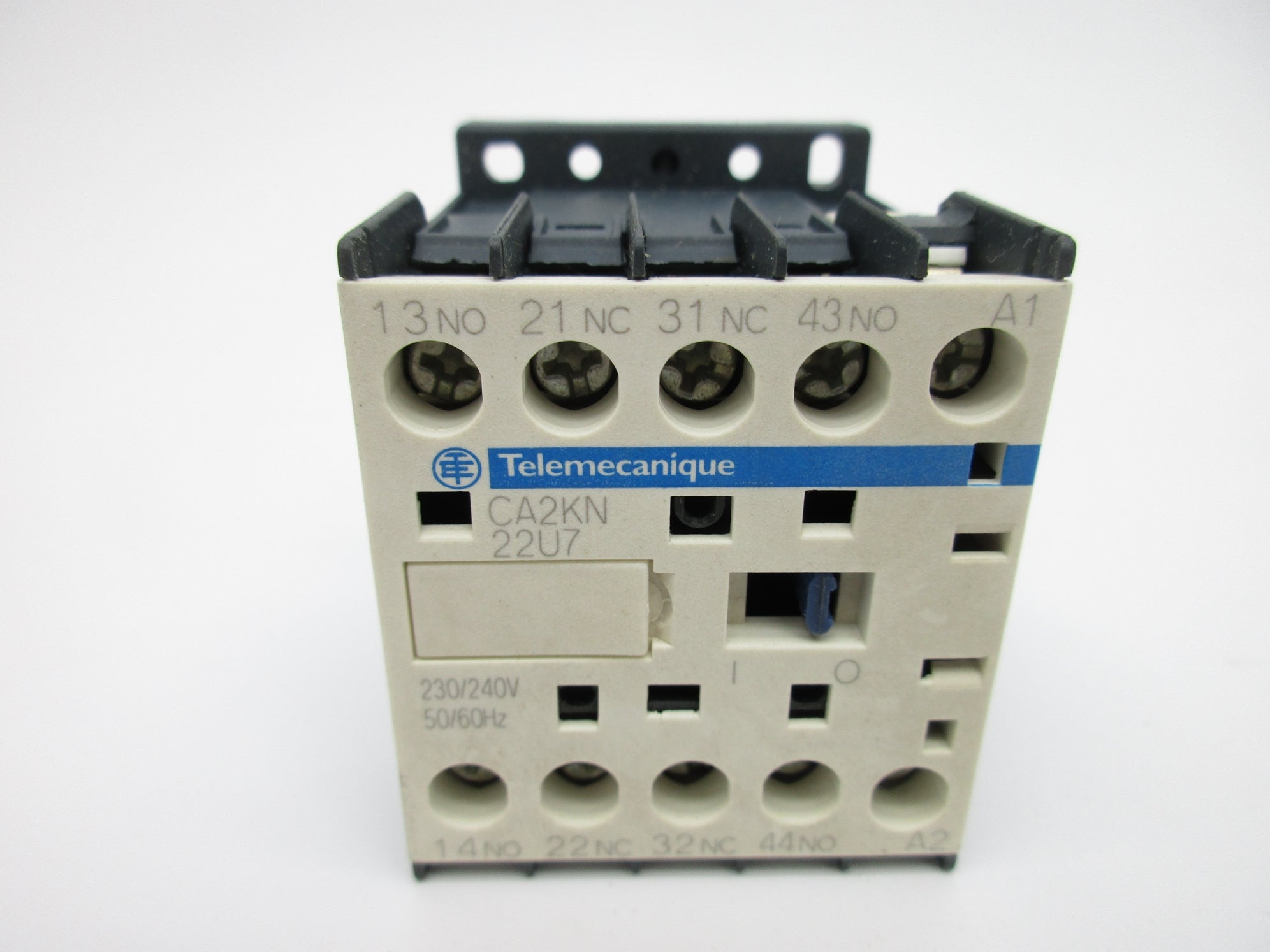 TELEMECANIQUE CA2KN22U7 10A 230/240V NSNP