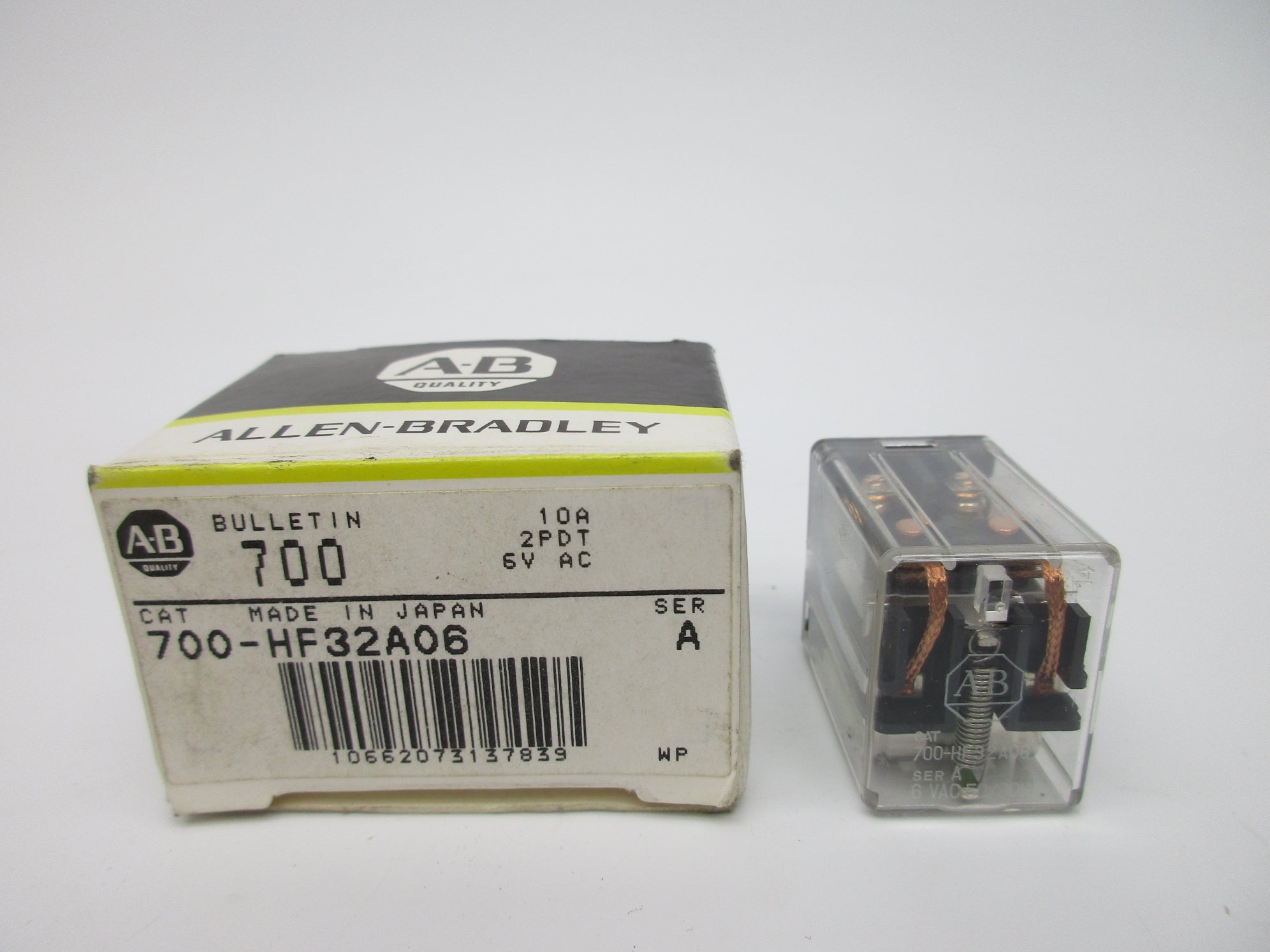 ALLEN BRADLEY 700-HF32A06 SER. A 10A 120VAC (BK/YL) NSMP